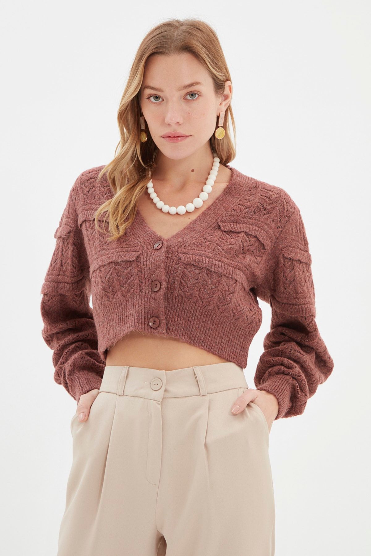 TRENDYOLMİLLA Gül Kurusu Crop Örgü Detaylı Triko Hırka TWOAW22HI0316