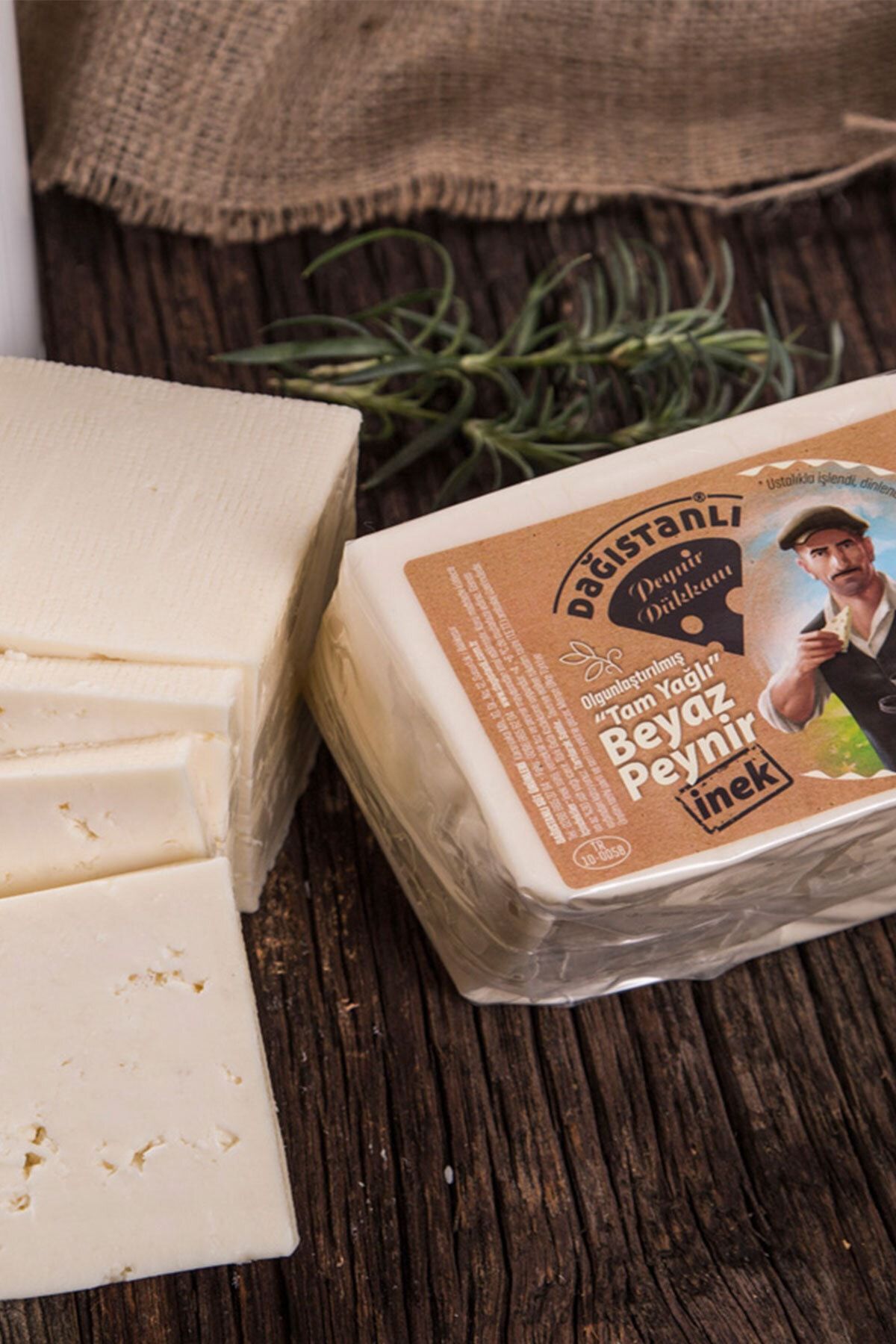 Peynir Gurmesi Tam Yağlı Inek Sütlü Sert Beyaz Peynir 1400 gr