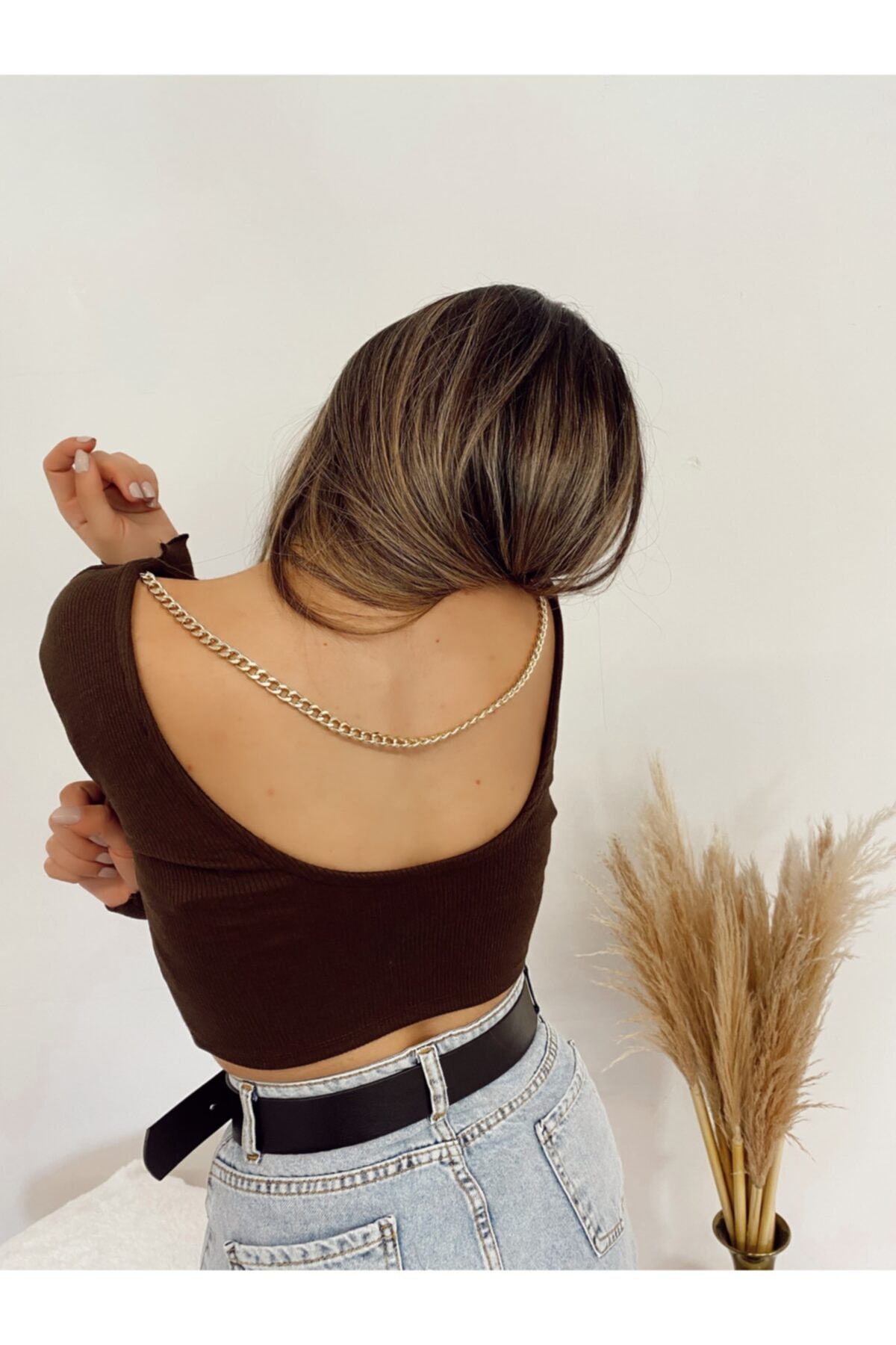 Karınca boutıque Kahverengi Sırt Zincir Detaylı Crop