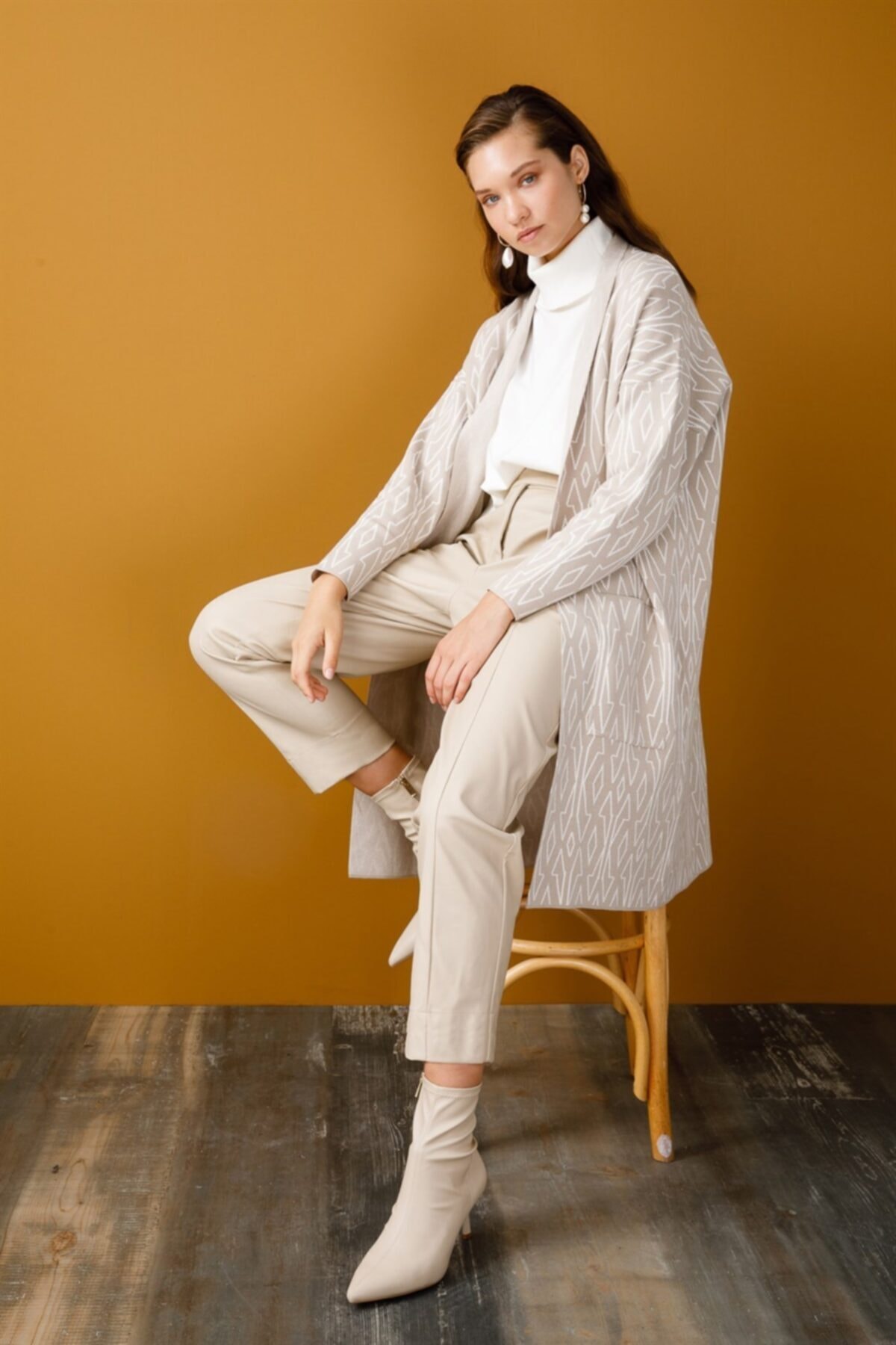 Ghisa Triko Hırka Bej Ekru