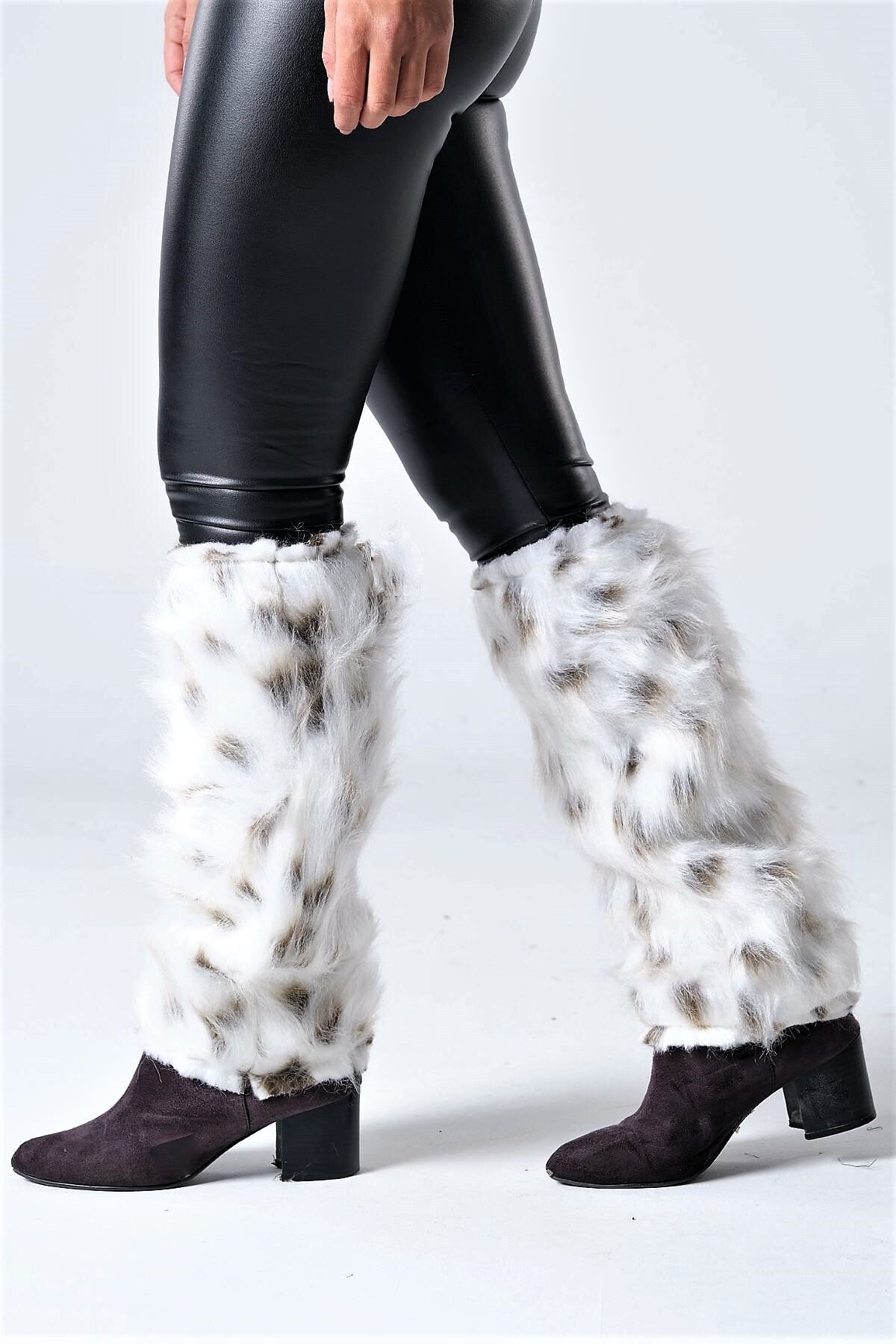 Keyifli Moda Kadın Beyaz Kırçıllı Peluş Tozluk