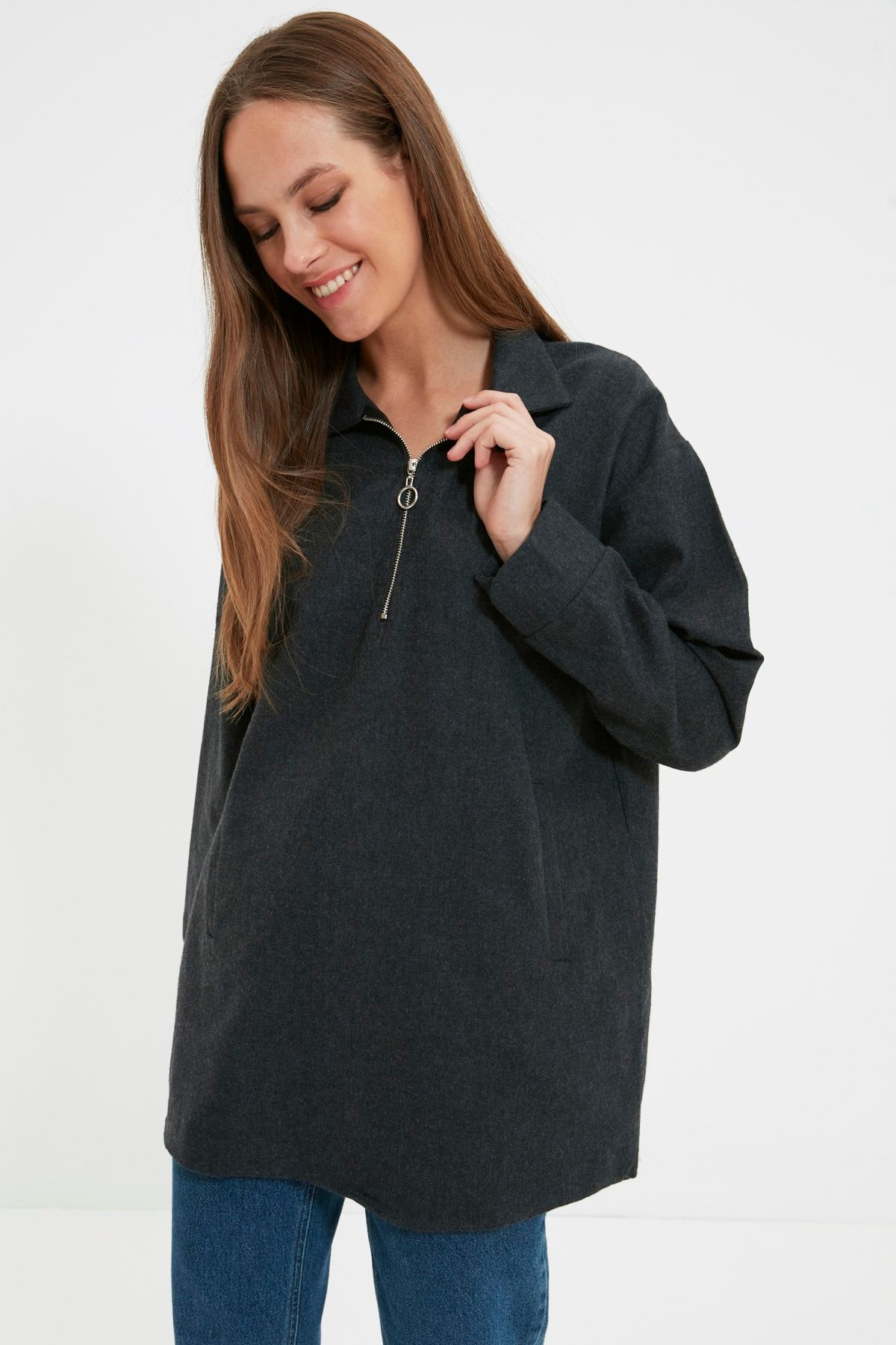 Trendyol Modest Antrasit Gömlek Yaka Fermuarlı Tunik TCTAW22UK0233