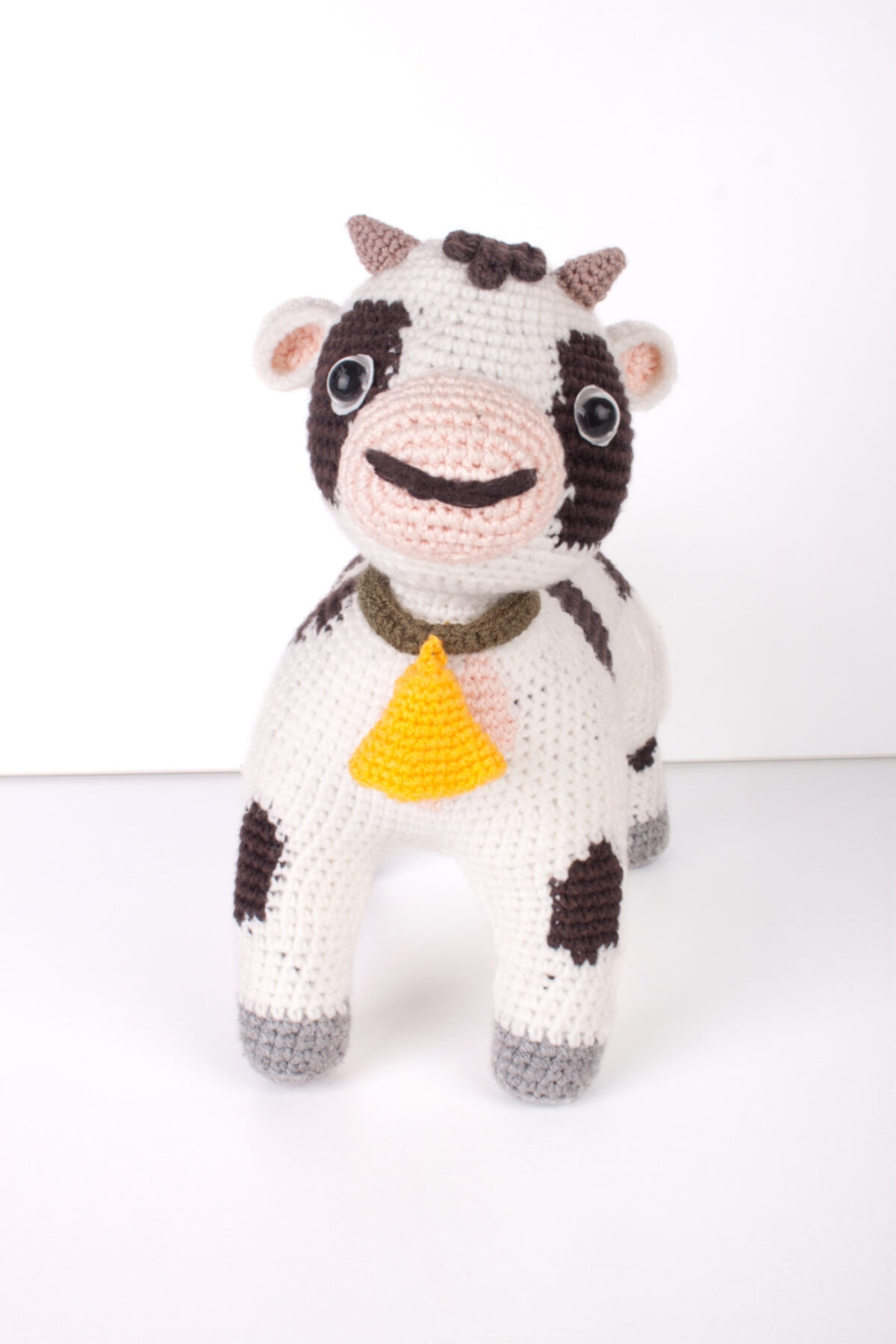 KOZMİKON Amigurumi Sütaş Ineği Organik Örgü Oyuncağı