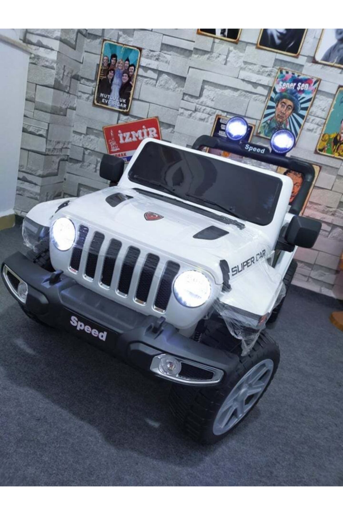 SUATESÇOCUKOTOGALERİSİ Rubıkon Jeep 12 Volt Kumandalı 4*4 Model