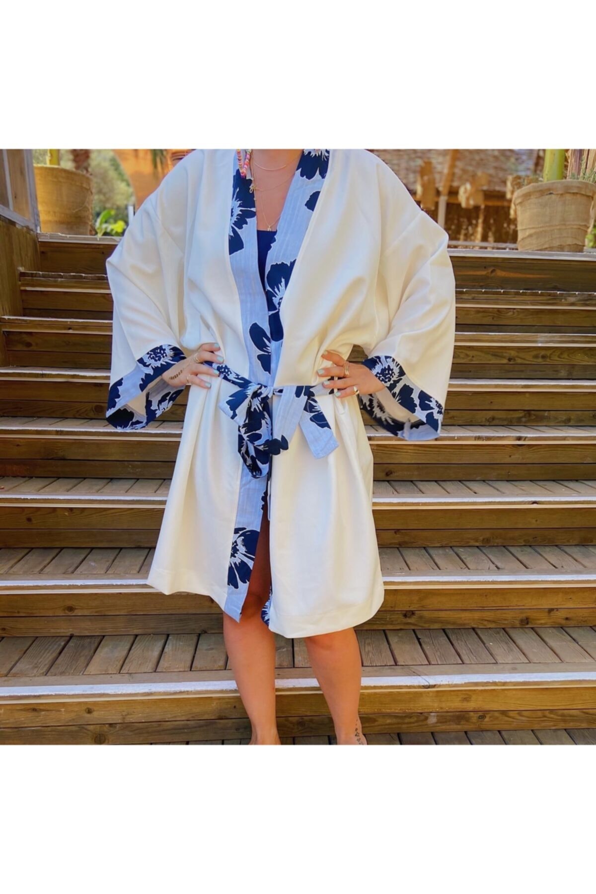 KİMENE Çiçek Şeritli Kimono