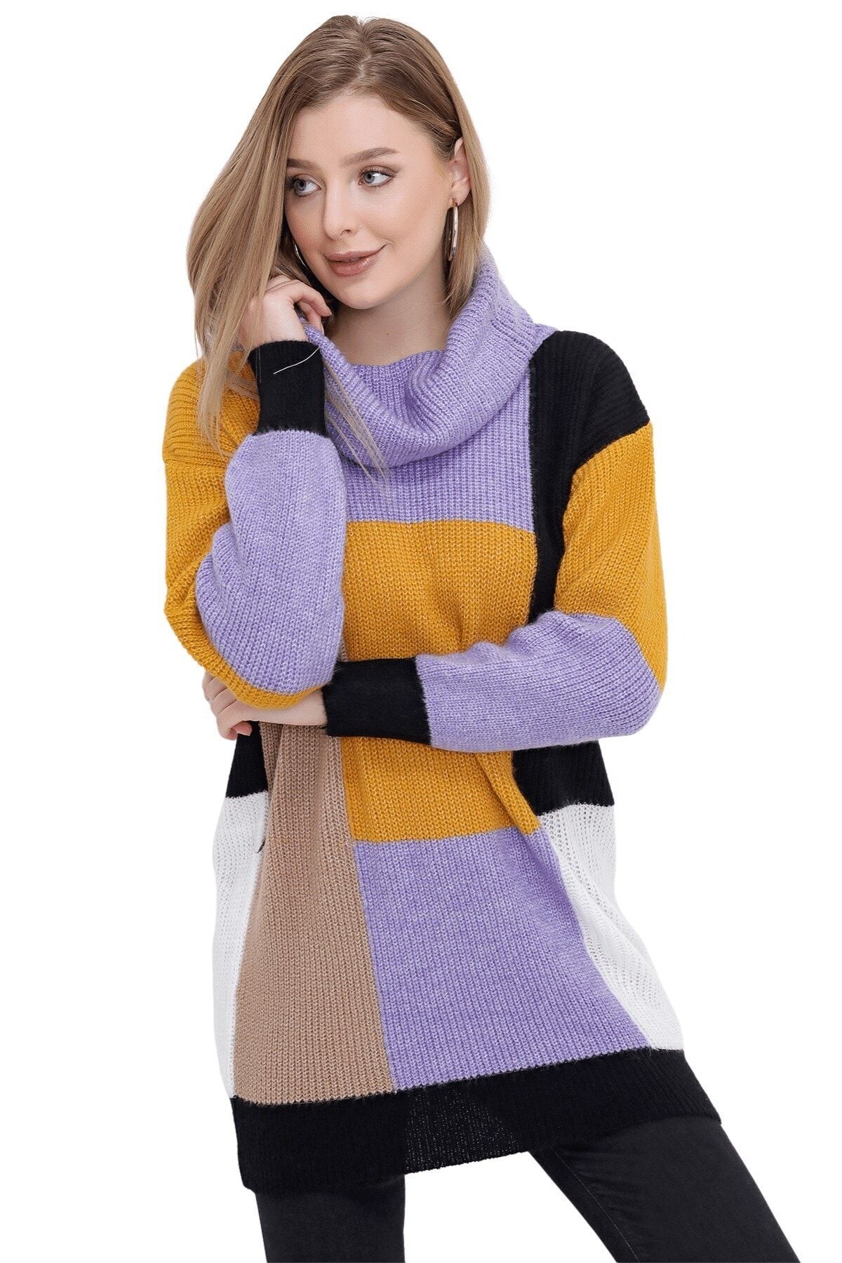 butikburuç Kadın Siyah Degaje Yaka Renkli Triko Tunik