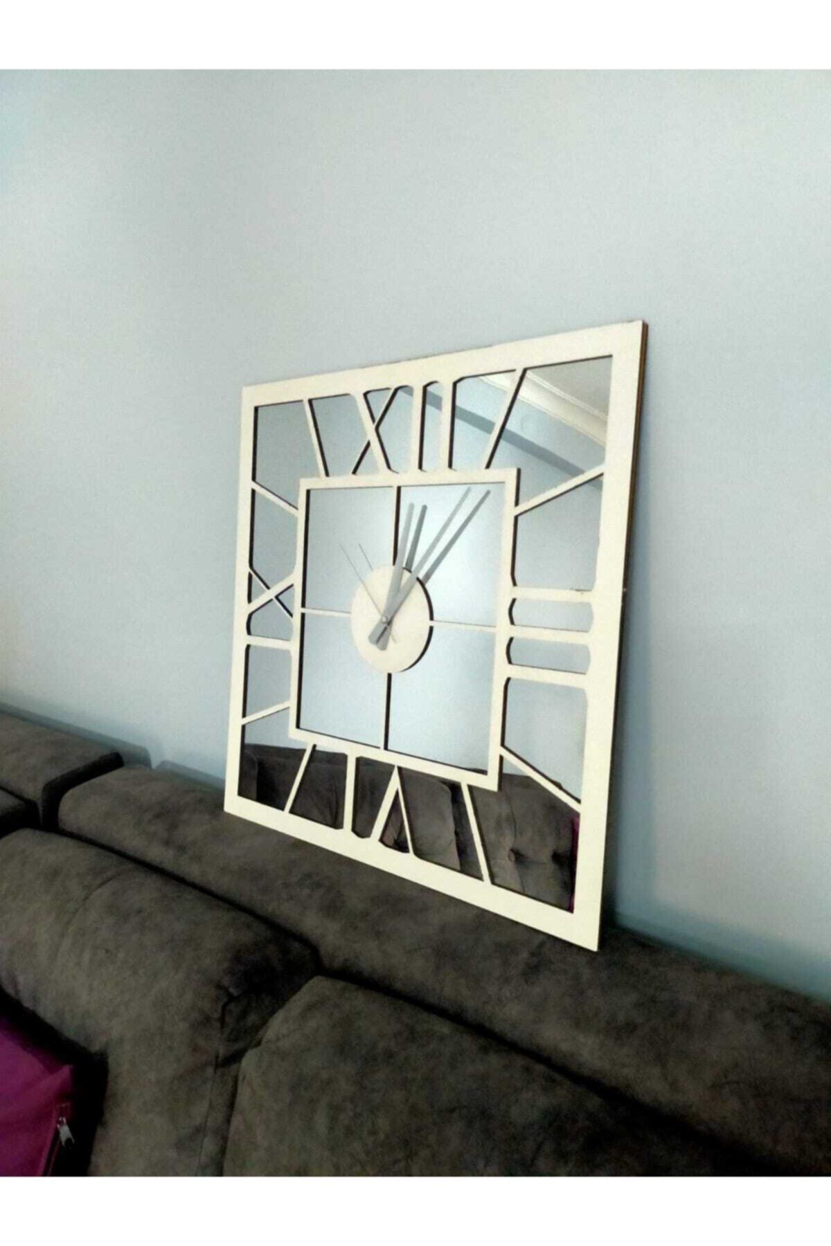 dilegintasarimevi Gümüş Pleksi Aynalı Beyaz Çerçeveli Duvar Saati 50 Cm X 50 Cm