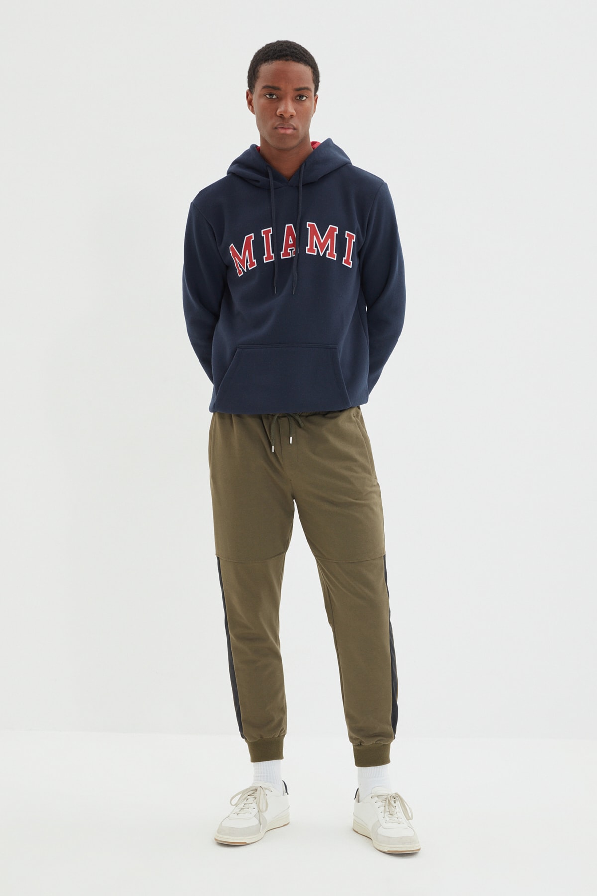 TRENDYOL MAN Haki Erkek Slim Fit Panelli Eşofman Altı TMNAW21EA0251