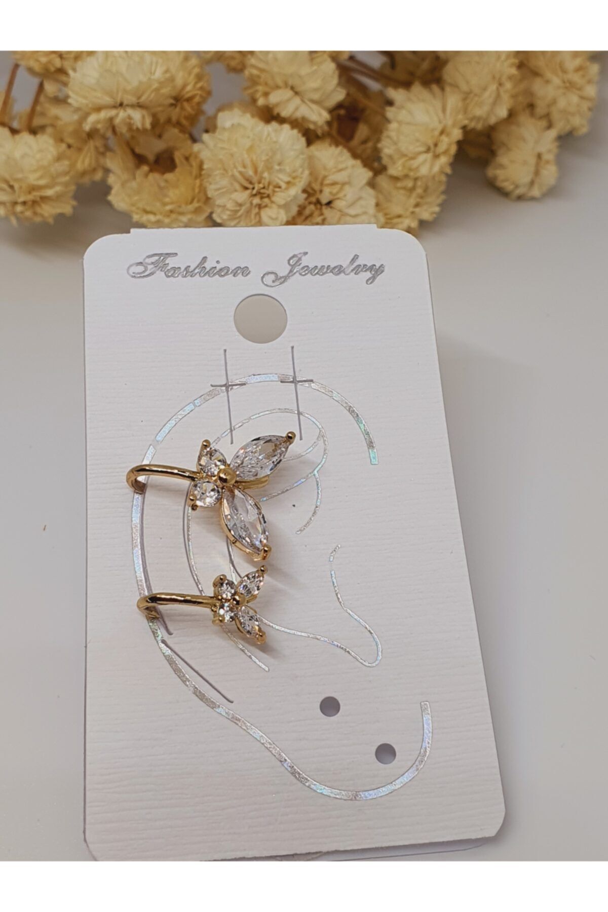 Lovellie Accessories Kelebek Taşlı Gold Kıkırdak Küpe