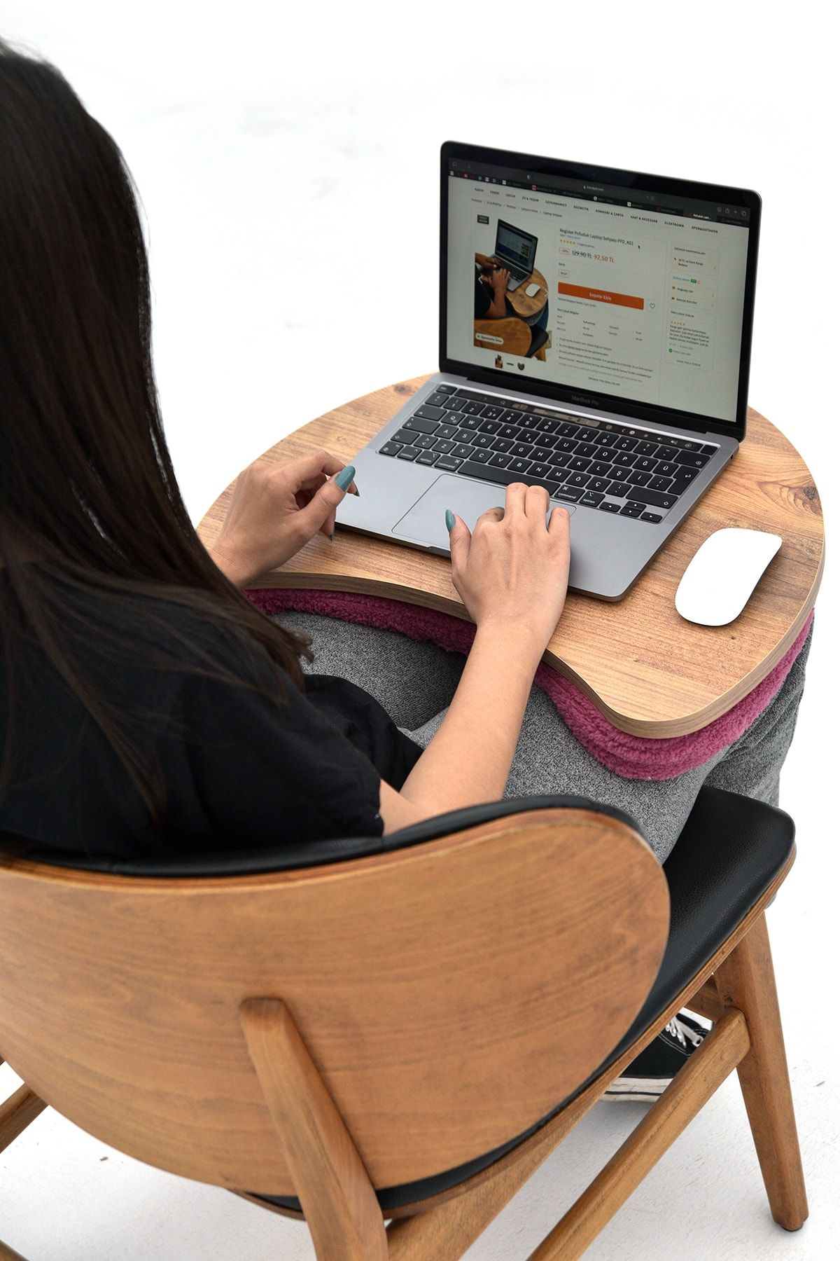 Register Pembe Pofuduk Laptop Sehpası