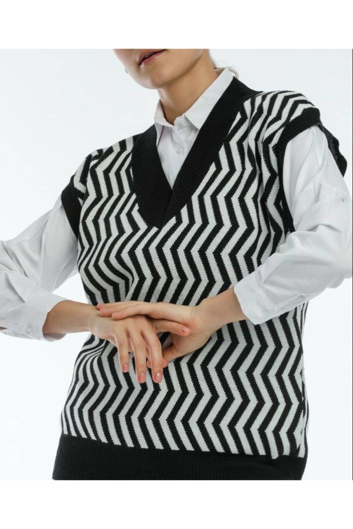 Camp Store Kadın Çizgili V Yaka Süveter