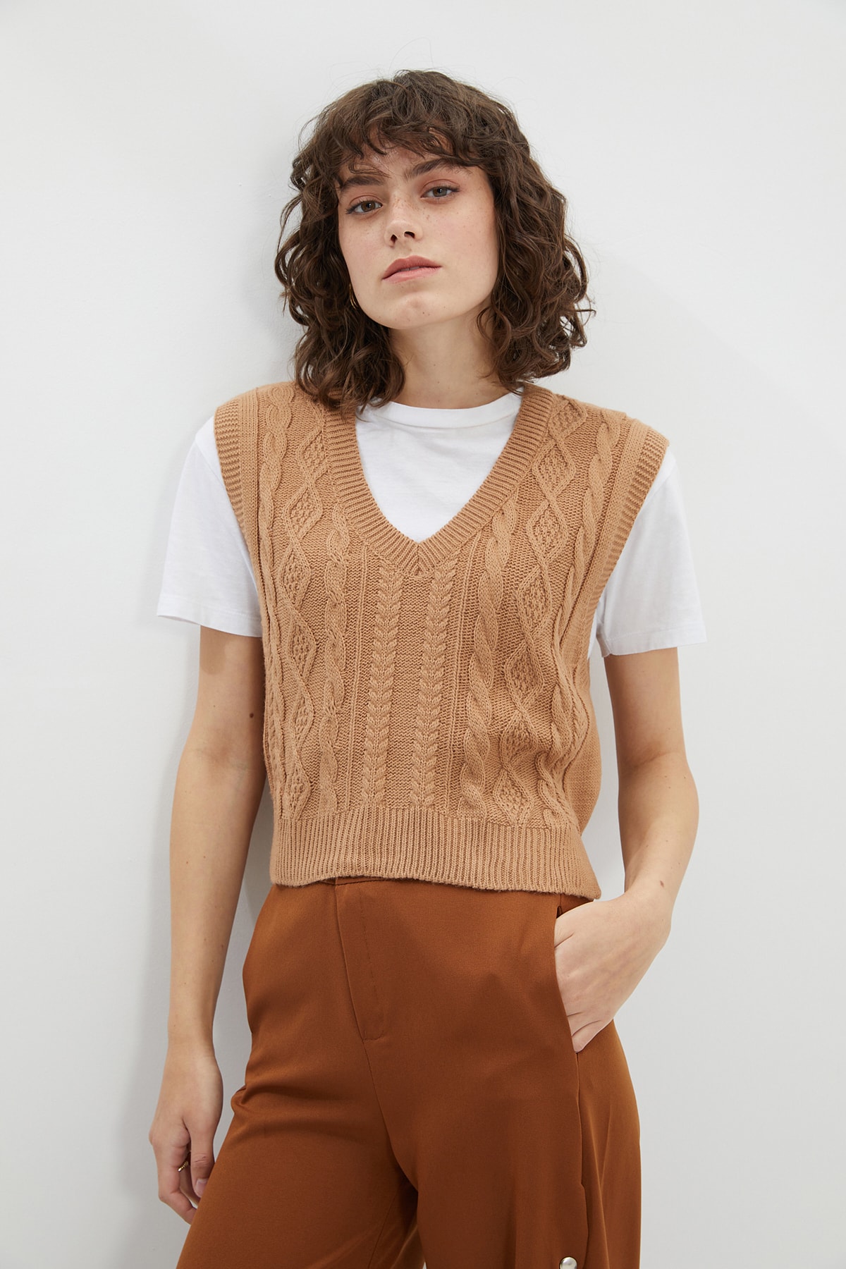 TRENDYOLMİLLA Camel Örgü Detaylı Triko Süveter TWOAW22KZ2712