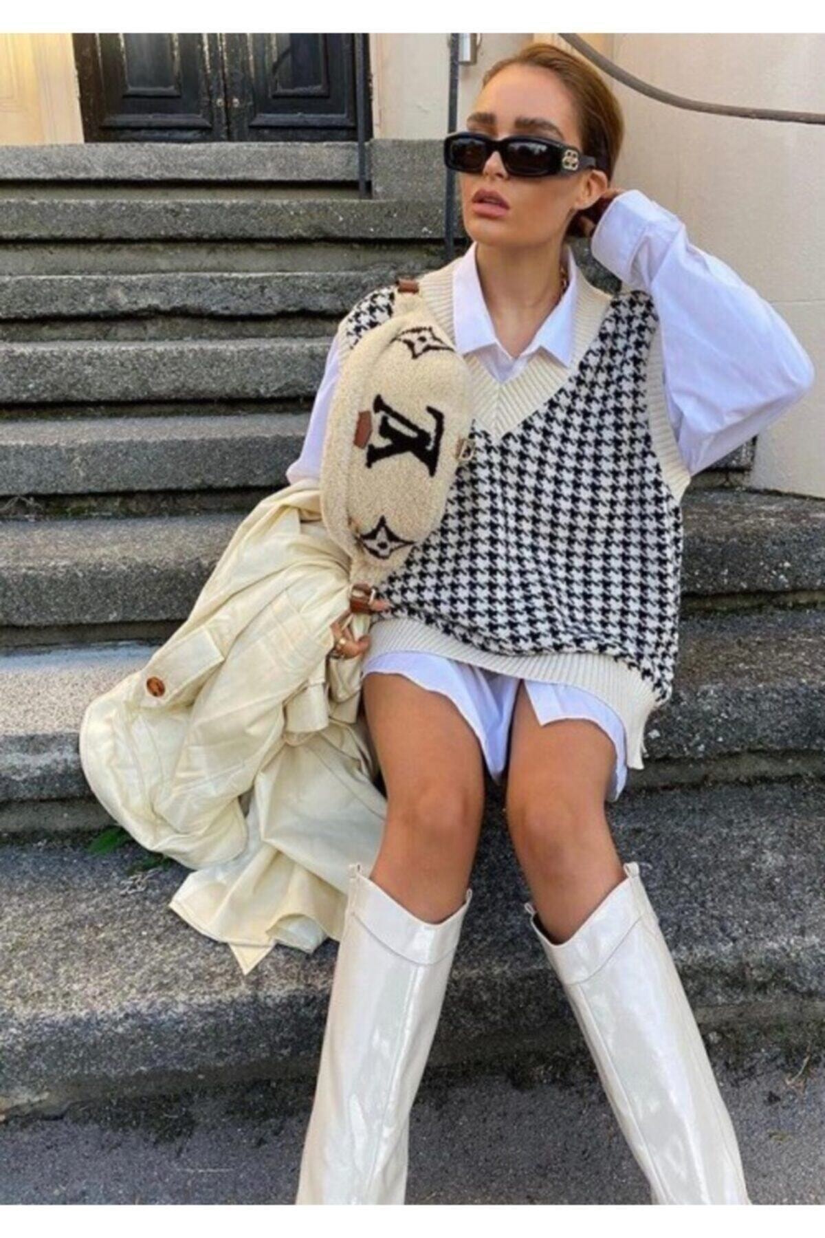 ENAMORE Kadın Bej Kaz Ayağı V Yaka Oversize Triko Süveter