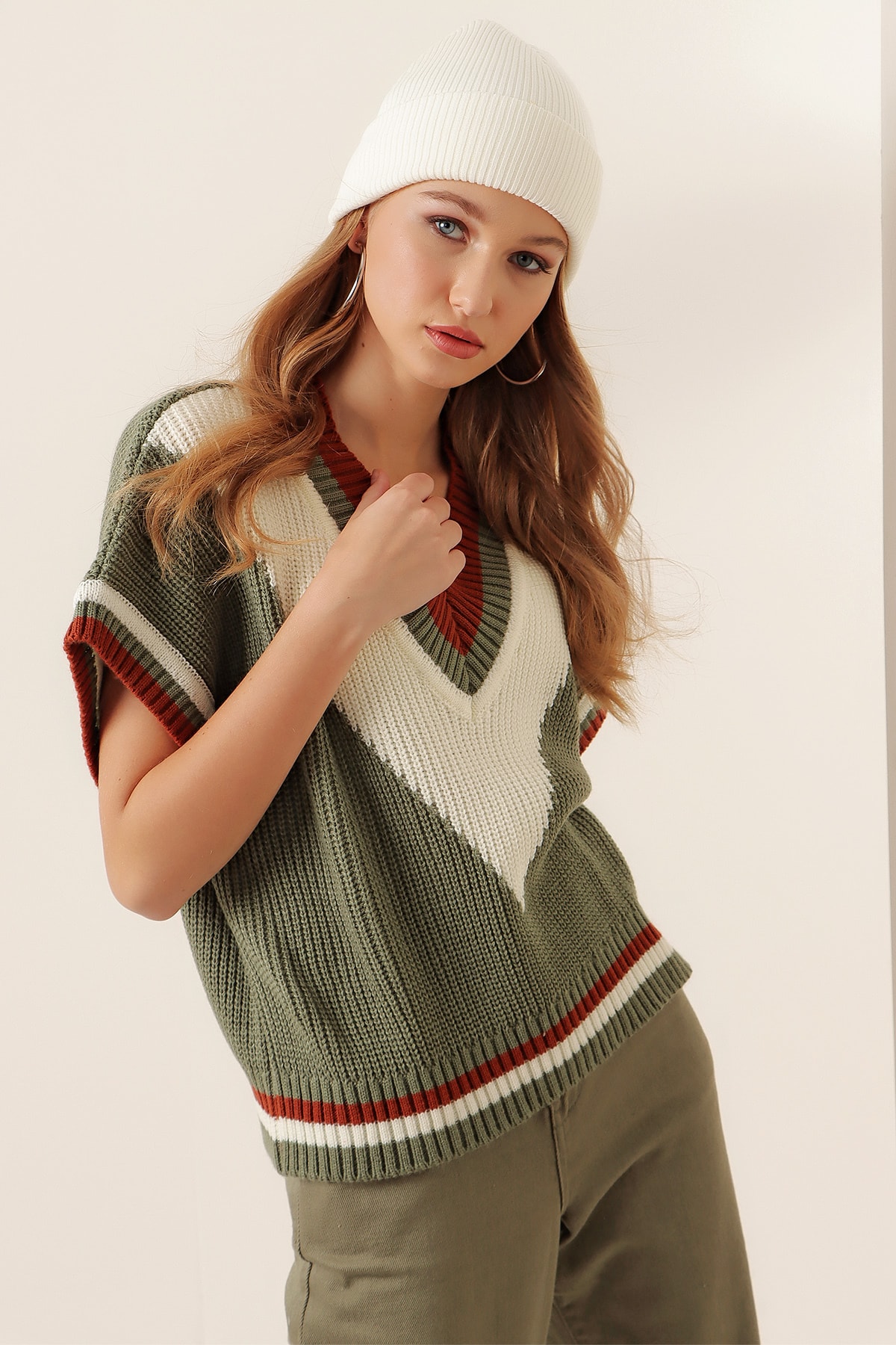 Giens Kadın Çağla V Yaka Owersize Örme Süveter