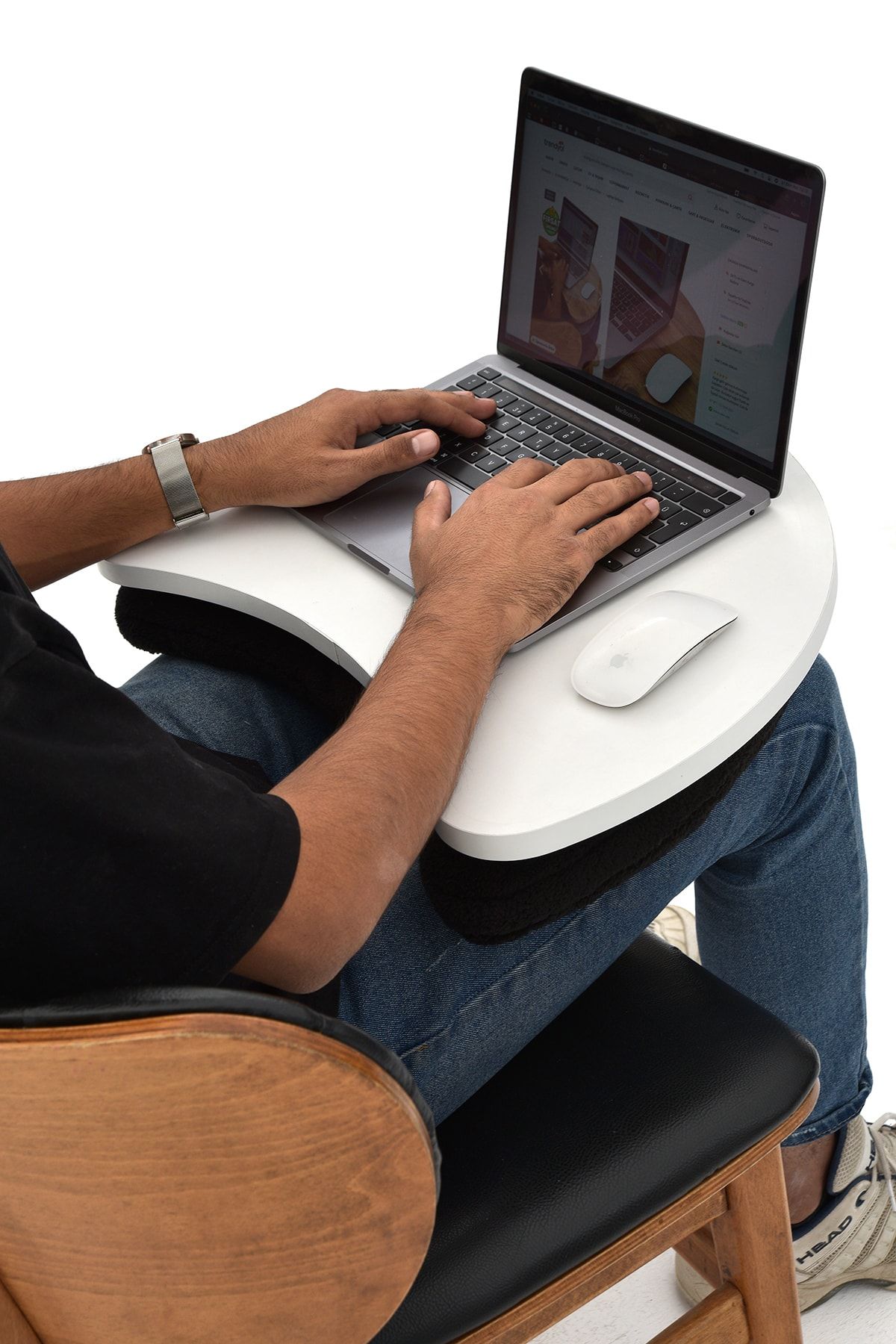 Register Pofuduk Laptop Sehpası Siyah / Beyaz