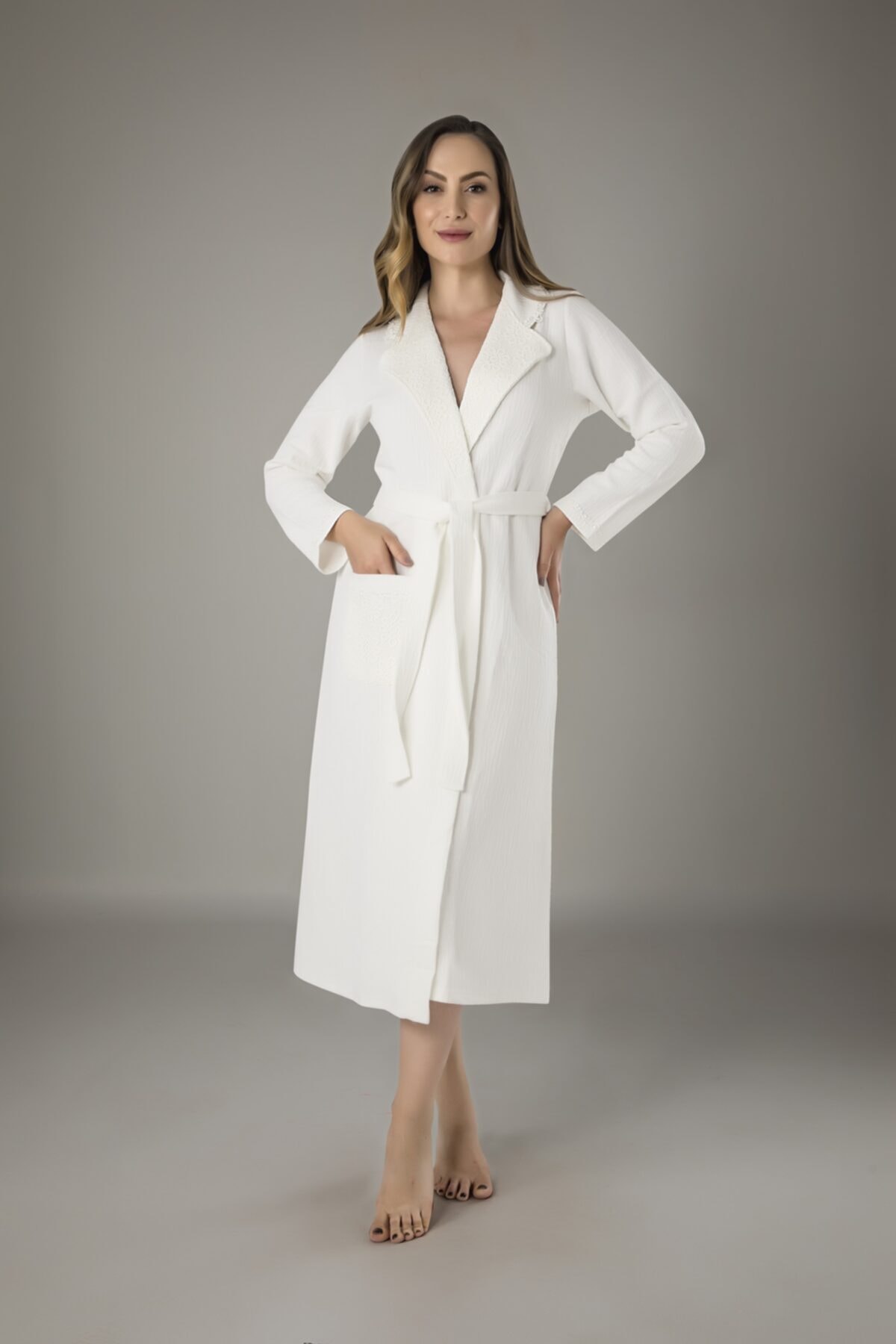 Nuşa Kadın  Bej Dantelli Pamuklu Sabahlık