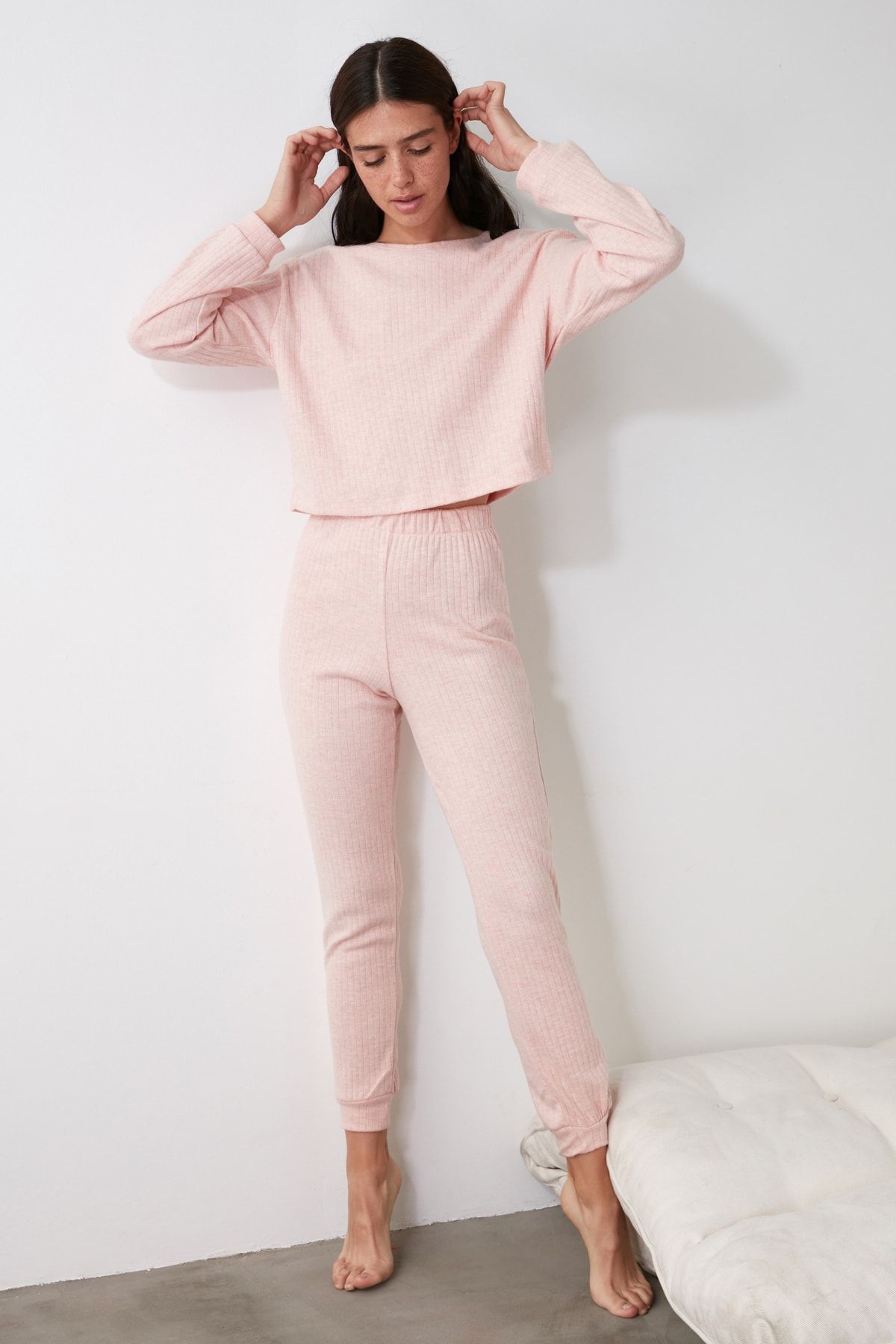 TRENDYOLMİLLA Pudra Yumoş Eşofman Takımı THMAW21PT0696
