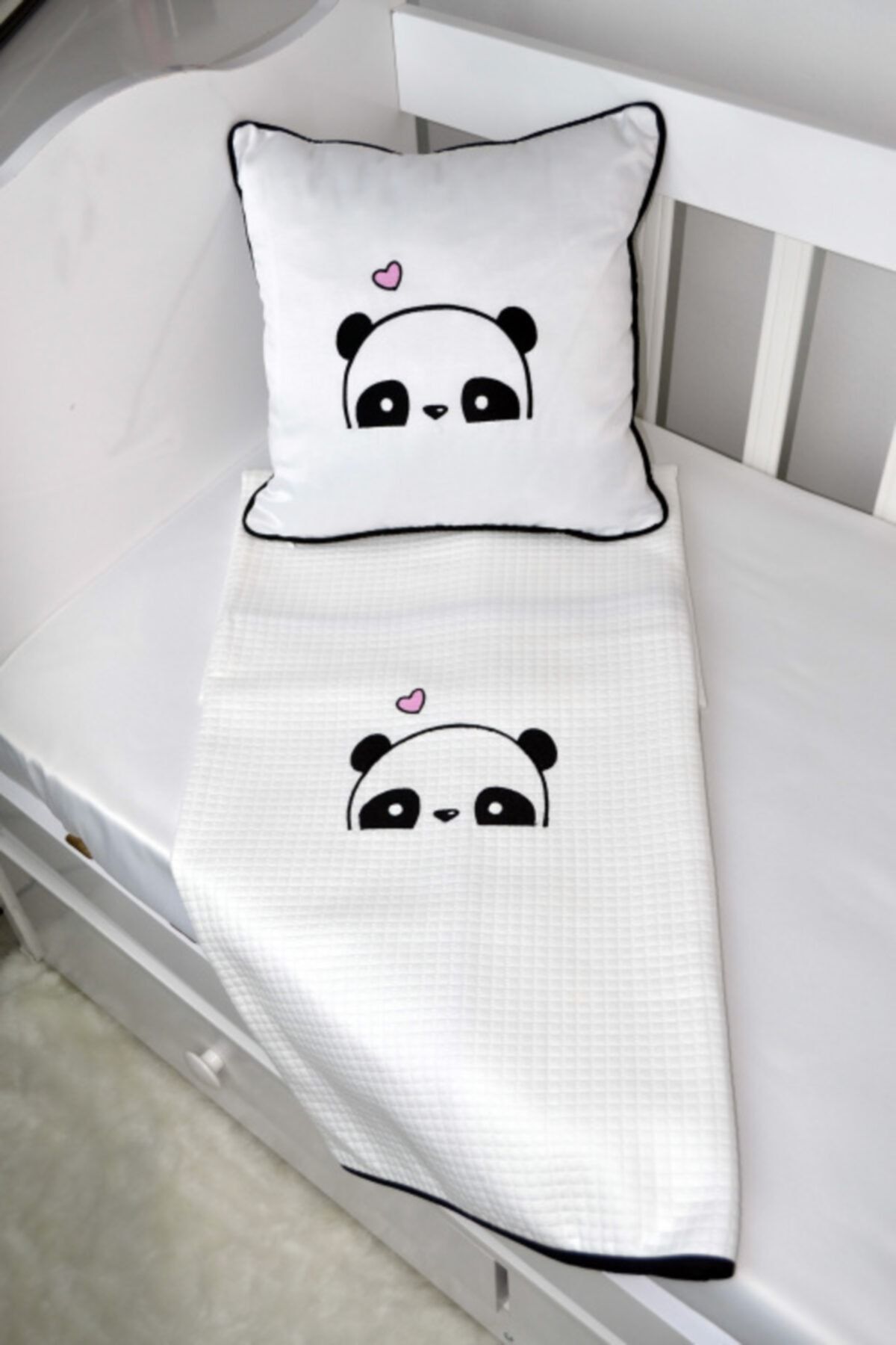 HS Home Baby Panda Nakışlı Pamuklu 110x140 Cm Pike & Kırlent Seti