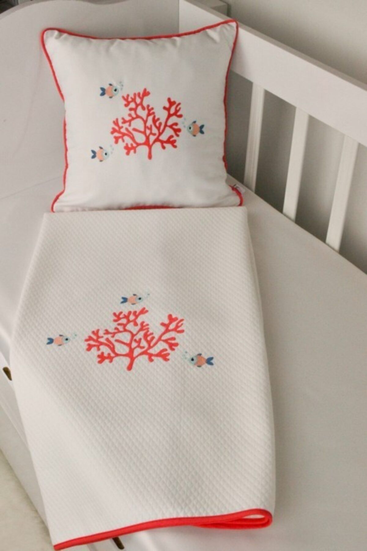 HS Home Baby Balık & Mercan Nakışlı %100 Pamuklu 110x140 Cm Pike Seti 0-4 Yaş