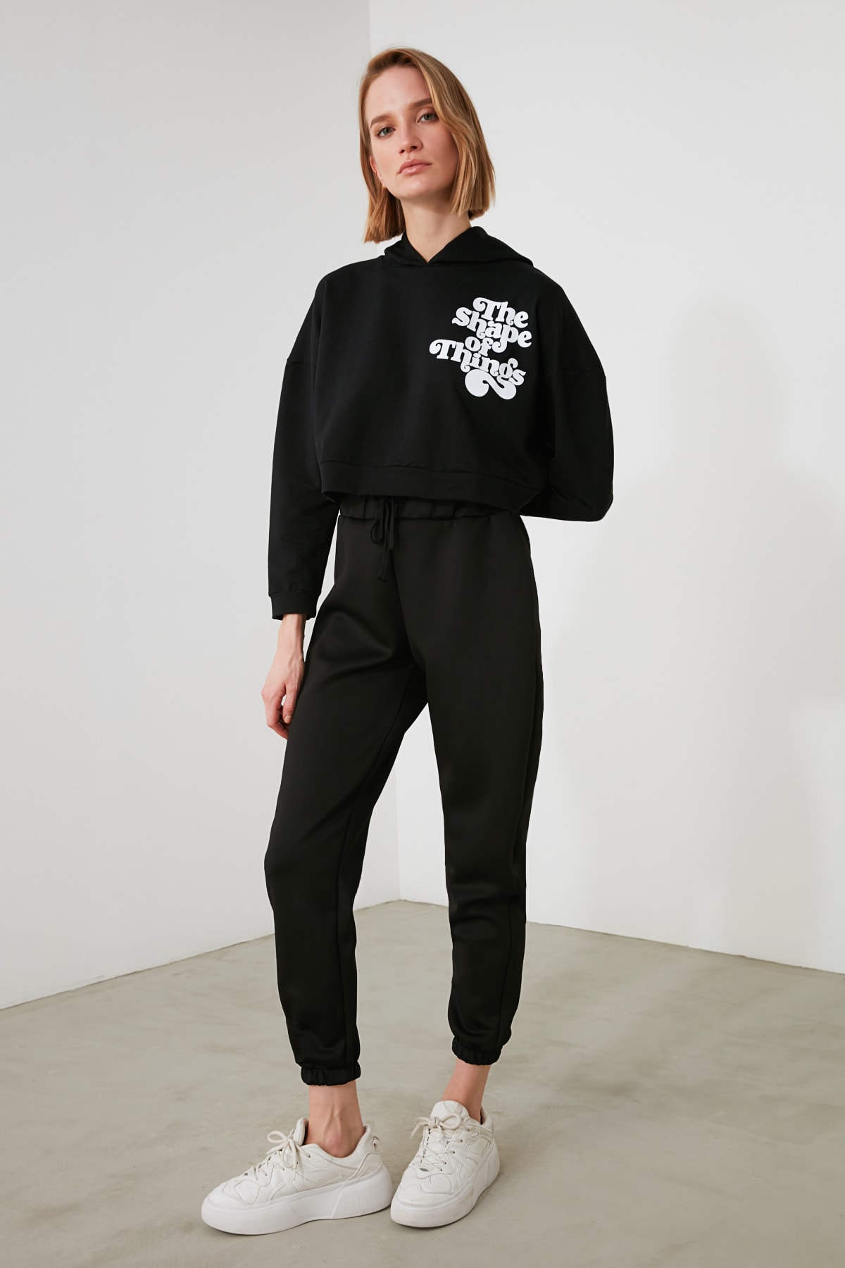 TRENDYOLMİLLA Siyah Loose Teknik Kumaş Jogger Örme Eşofman Altı  TWOAW21EA0064