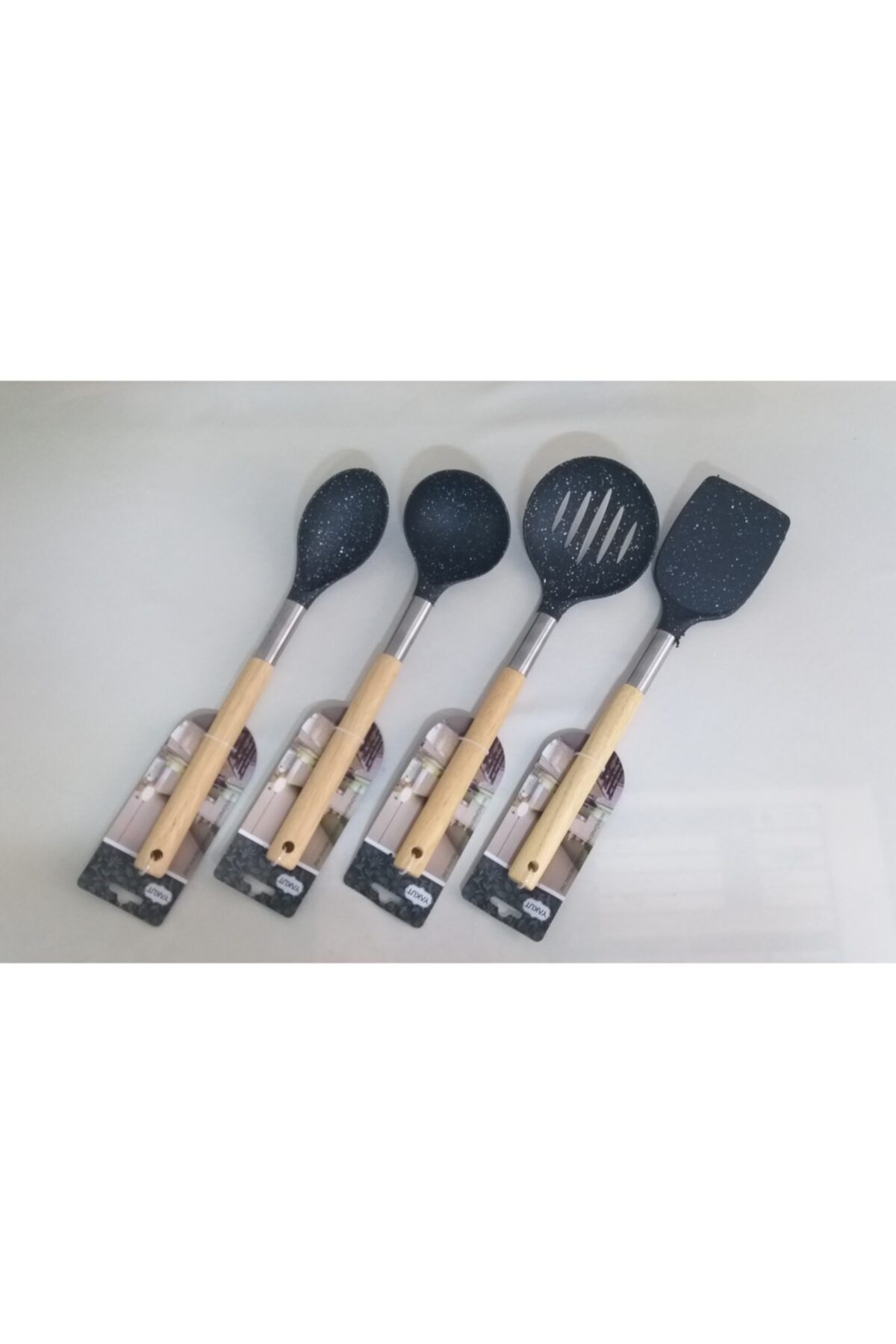 YAKUT Ahşap Saplı Plastik 4 Parça (Spatula-Kaşık-Kepçe-Süzgeç)