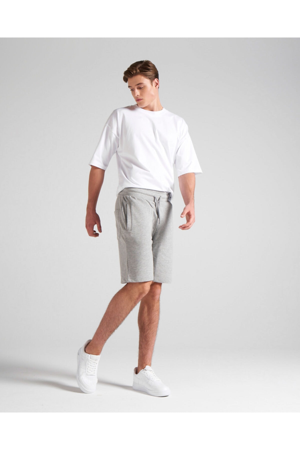 qlu Erkek Gri Spor Şort