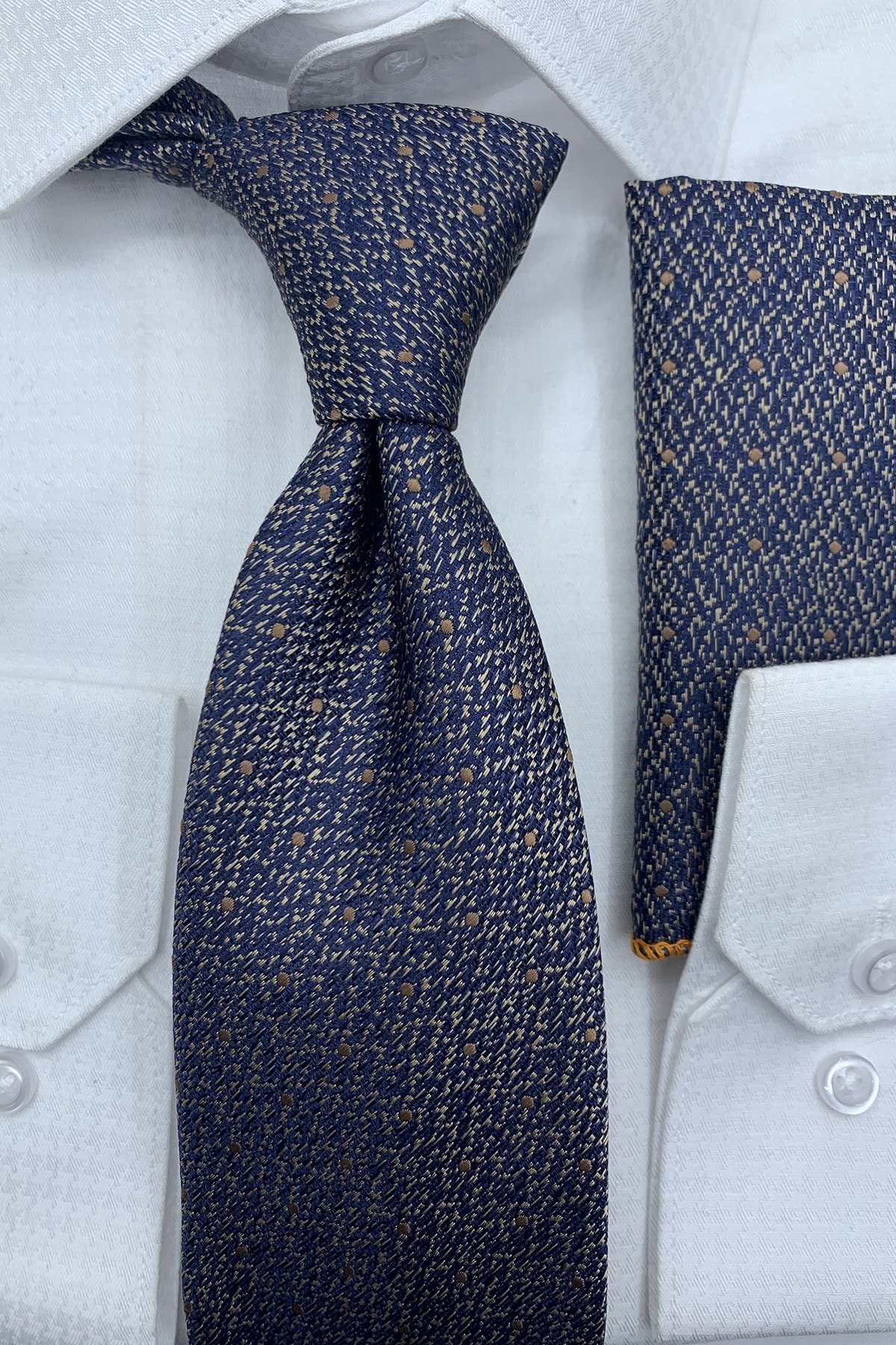 Quesste Accessory Lacivert Bej Noktalı Desenli Kravat Mendil Kutulu Set