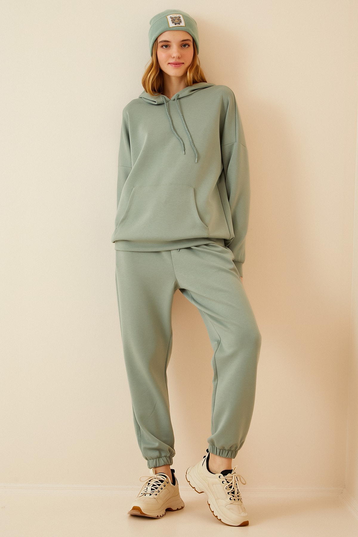 Happiness İst. Kadın Çağla Yeşili Kapüşonlu Kanguru Cepli  Eşofman Takımı DD01017