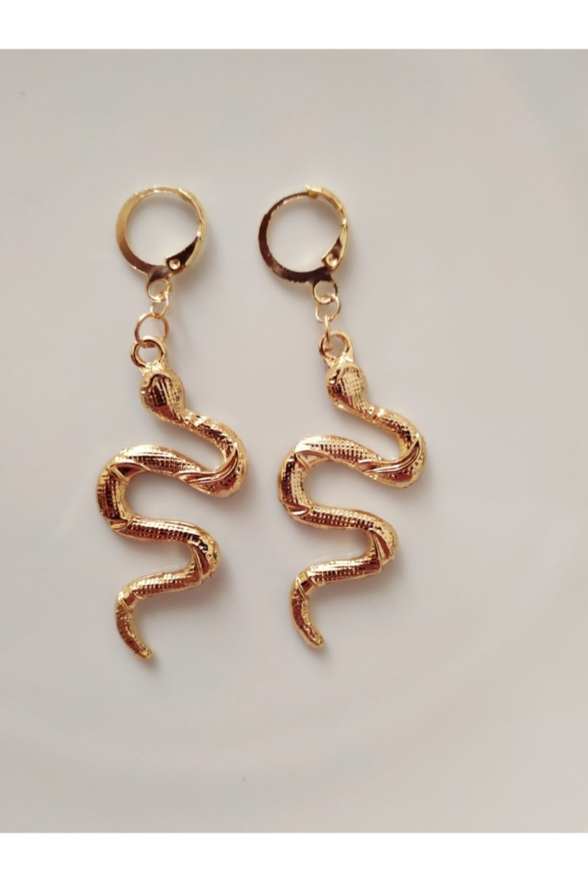 Fata Morgana Accessory Yılanlı Gold Renkli Küpe