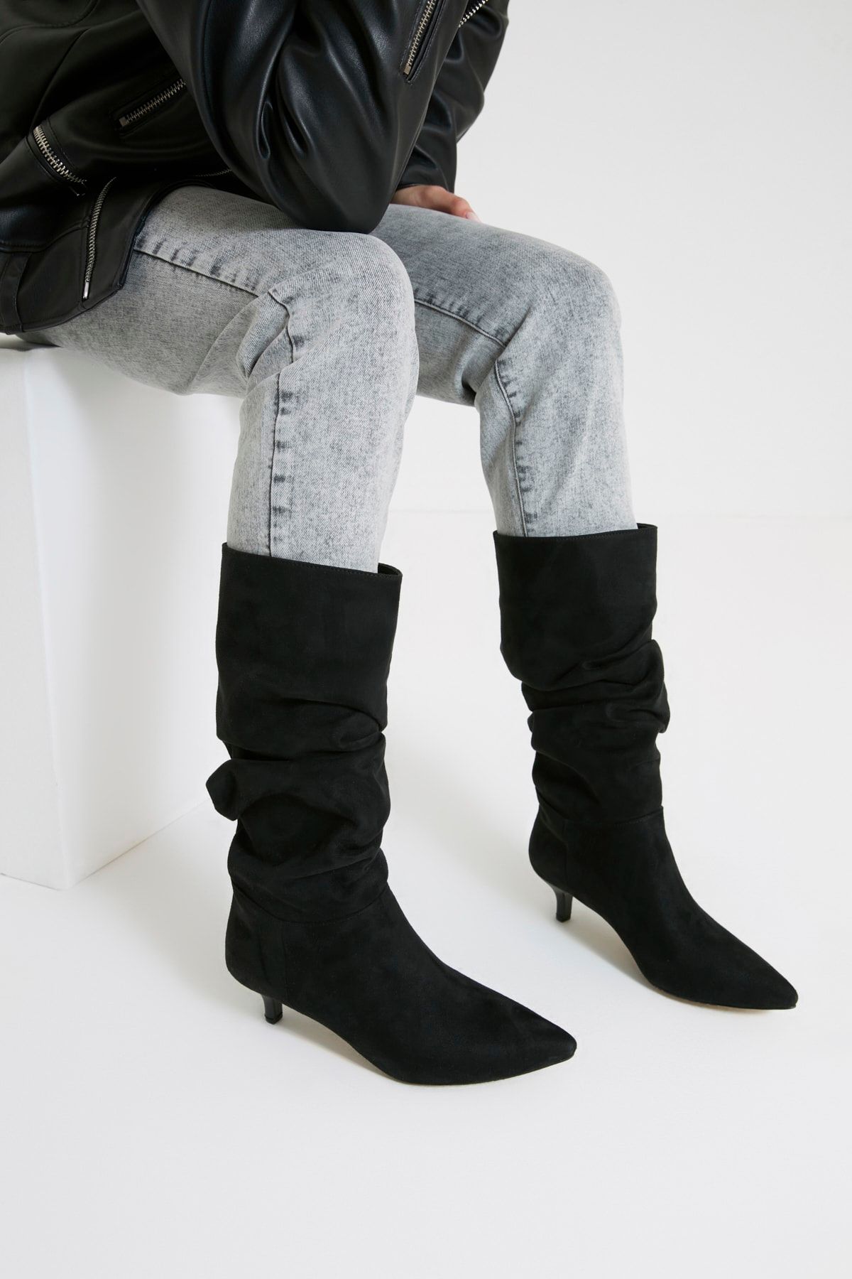 TRENDYOL SHOES Siyah Kadın Çizme TAKAW22CZ0060