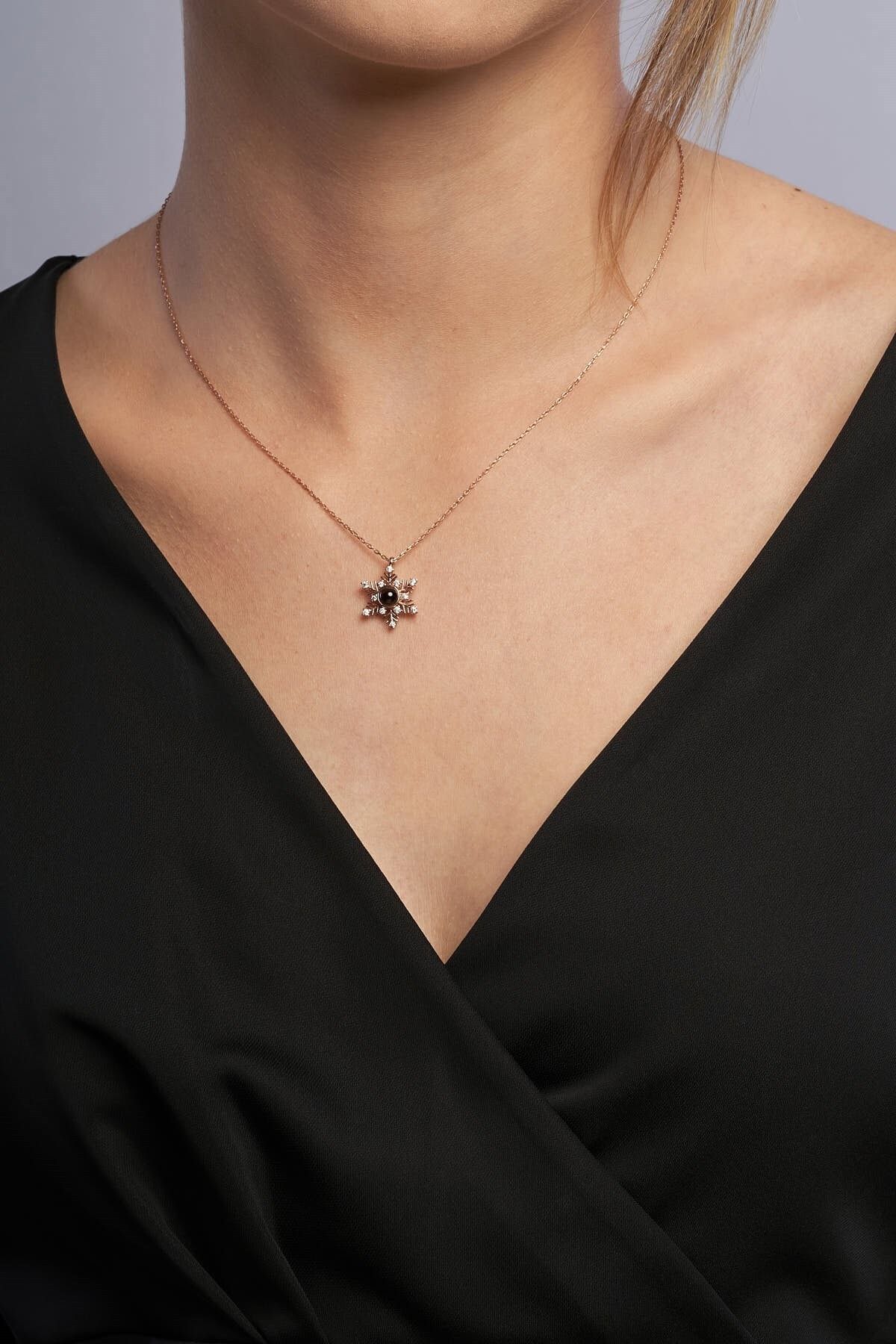 Jewelmim 100 Farklı Dilde Seni Seviyorum Yazılı Kar Tanesi 14k Rose Altın Kaplama Gümüş Kolye