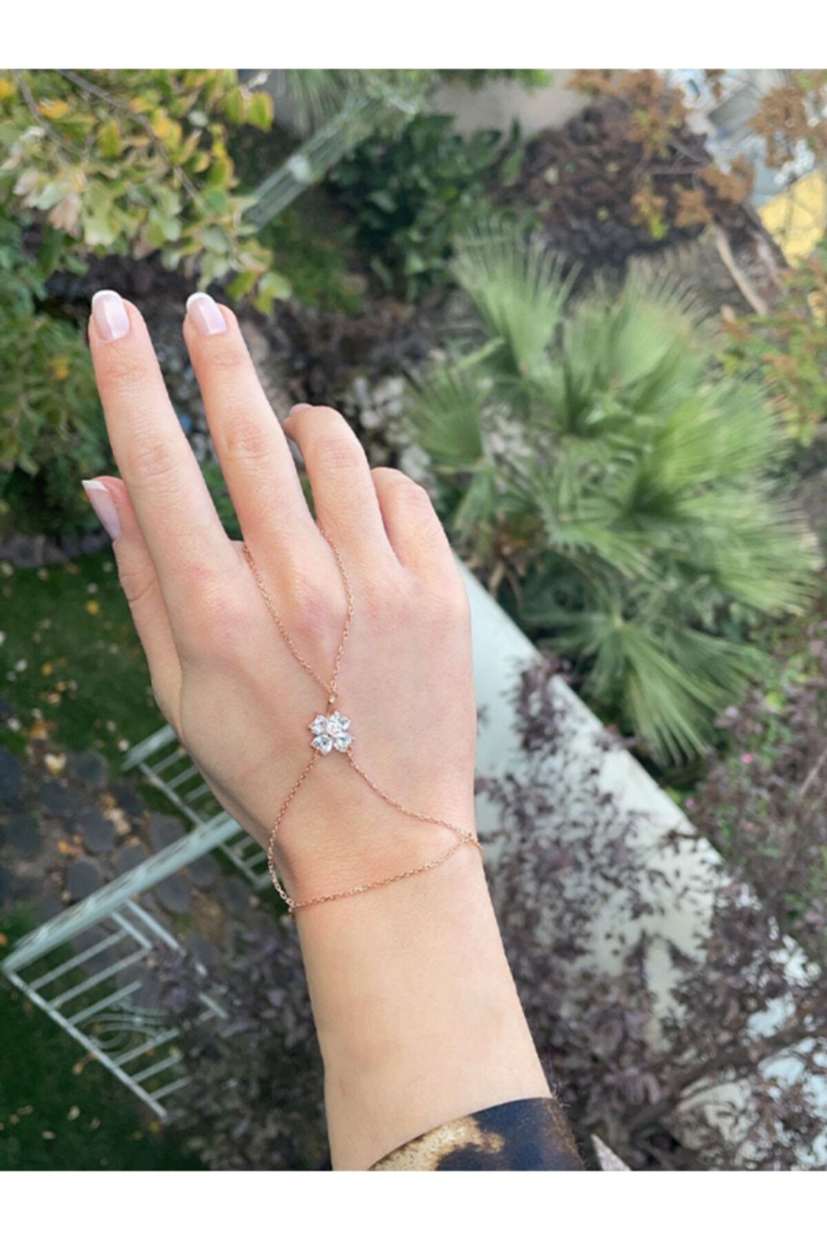 Necati Gün Zirkon Taşlı Yonca Rose Gold Kaplama 925 Ayar Gümüş Şahmeran