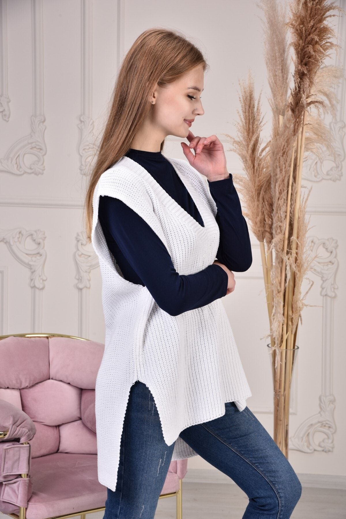 Side online slit sweater