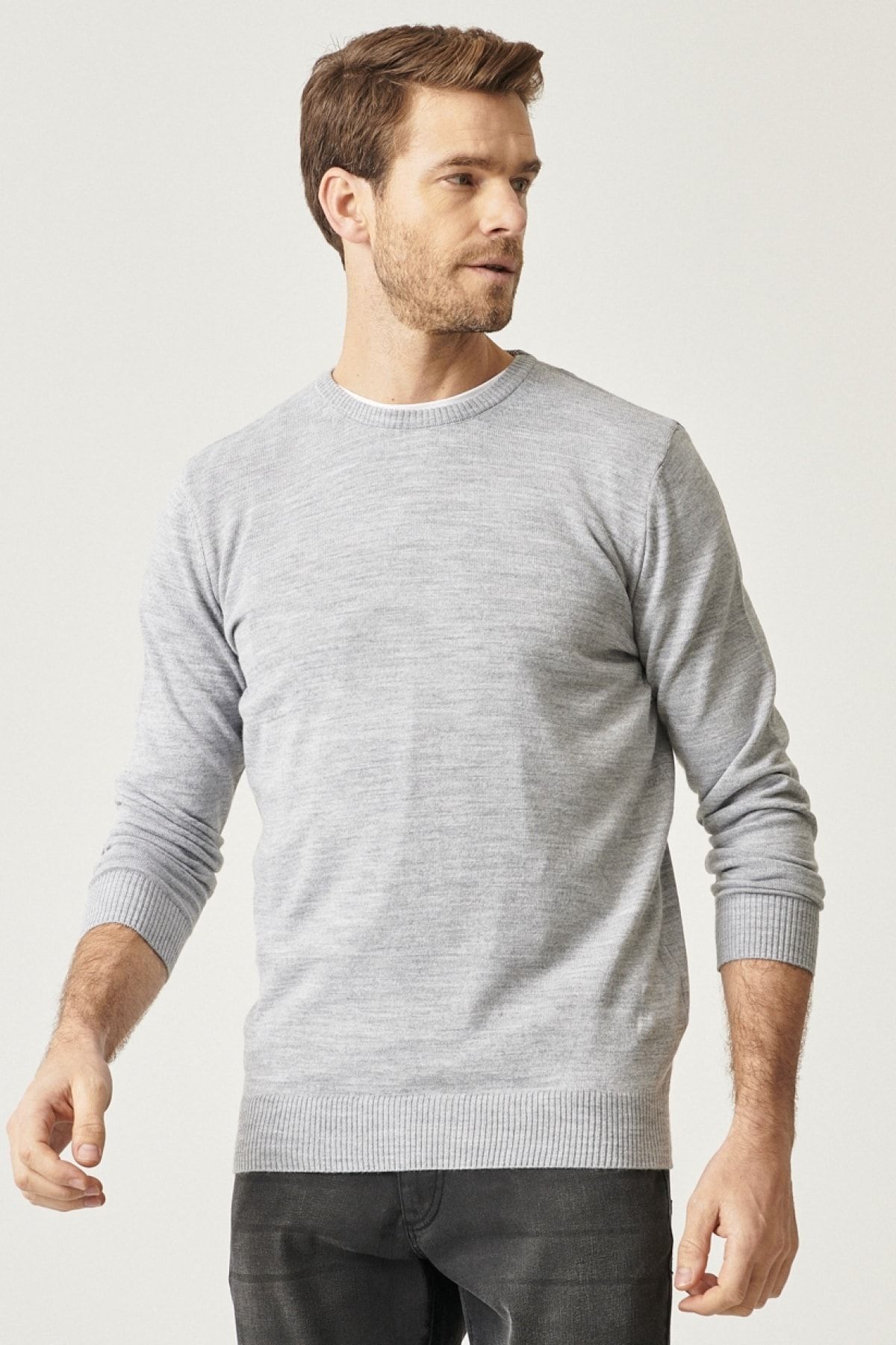 AC&Co / Altınyıldız Classics Erkek Gri Standart Fit Bisiklet Yaka Basic Triko