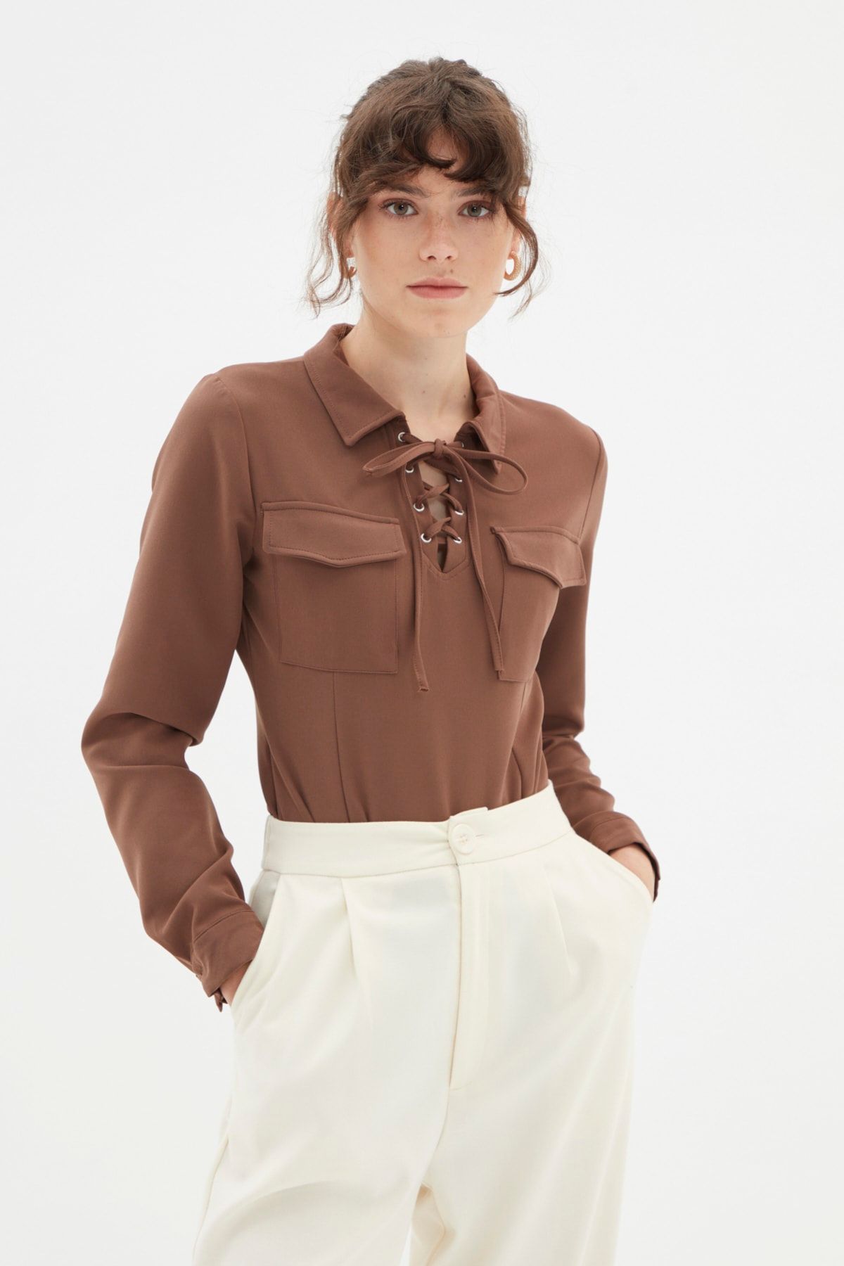 TRENDYOLMİLLA Kahverengi Cep Detaylı Body TWOAW22BD0116