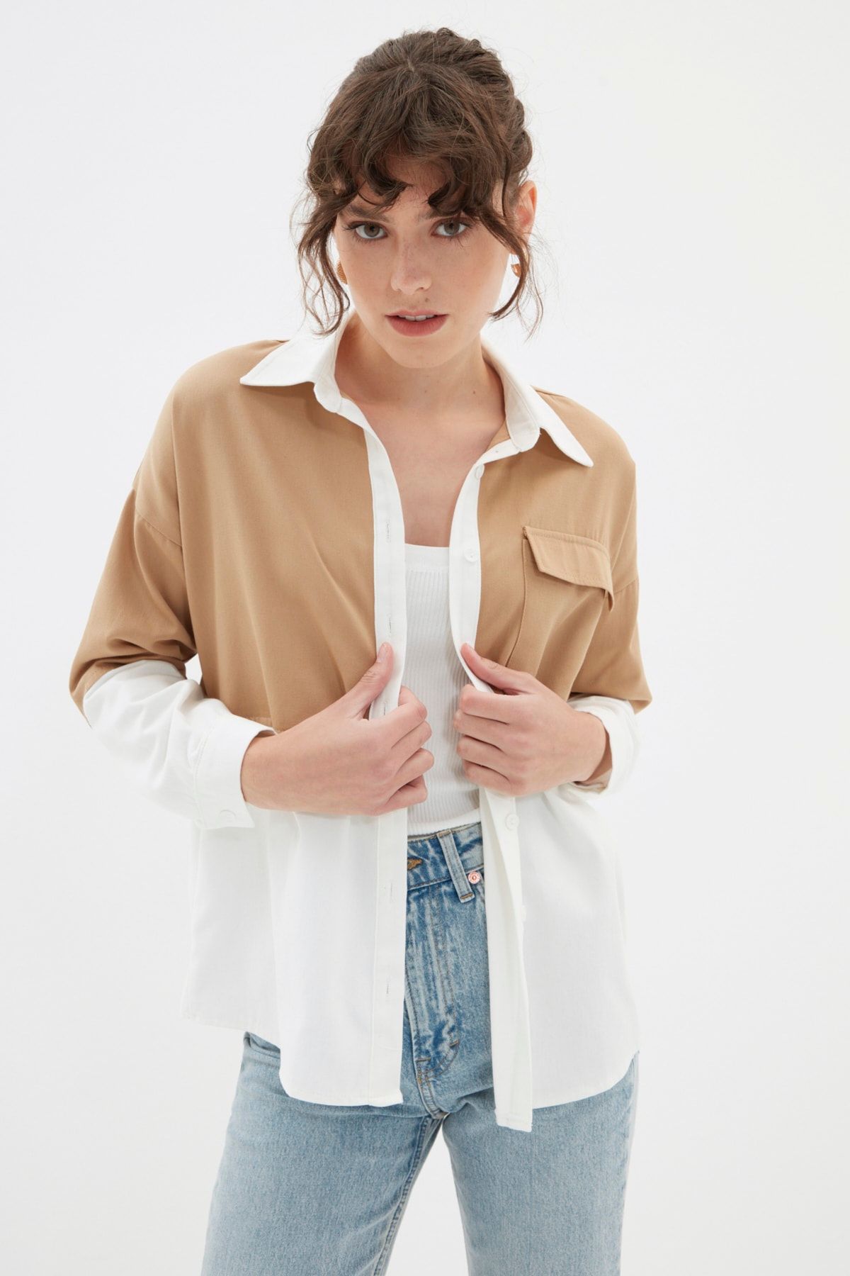 TRENDYOLMİLLA Camel Renk Bloklu Gömlek TWOAW22GO1040