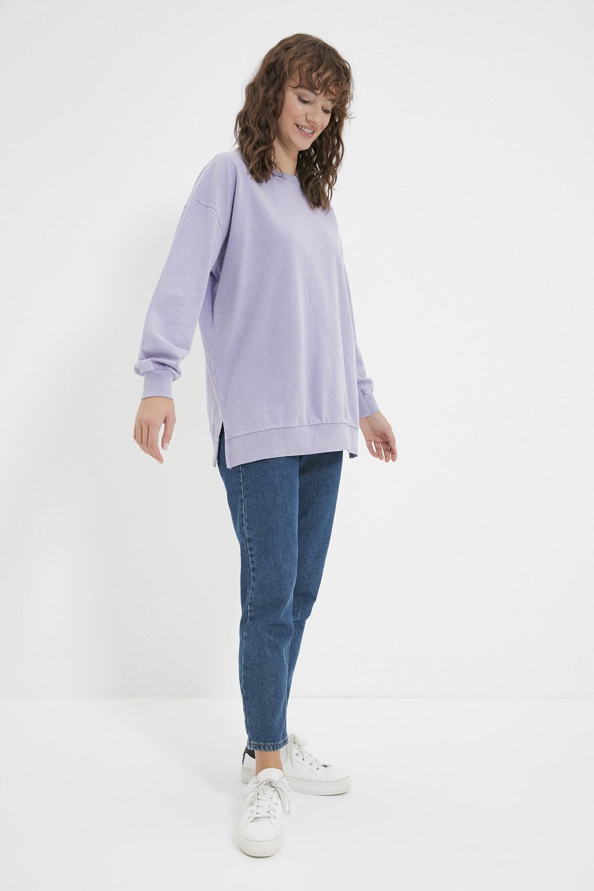 Trendyol Modest Lila Bisiklet Yaka Yıkamalı Alttan T-şhirt Çıkma Detaylı Örme Sweatshirt TCTAW22TW0024