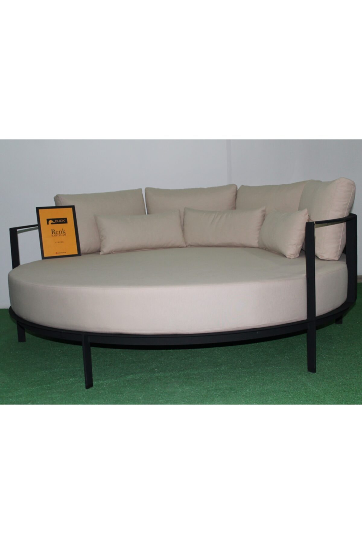 Passion Metal Gövdeli Havuz Başı Divan 4 Kişilik Yatak Havuz Başı 4 Kişilik Şezlong Bej Daybed