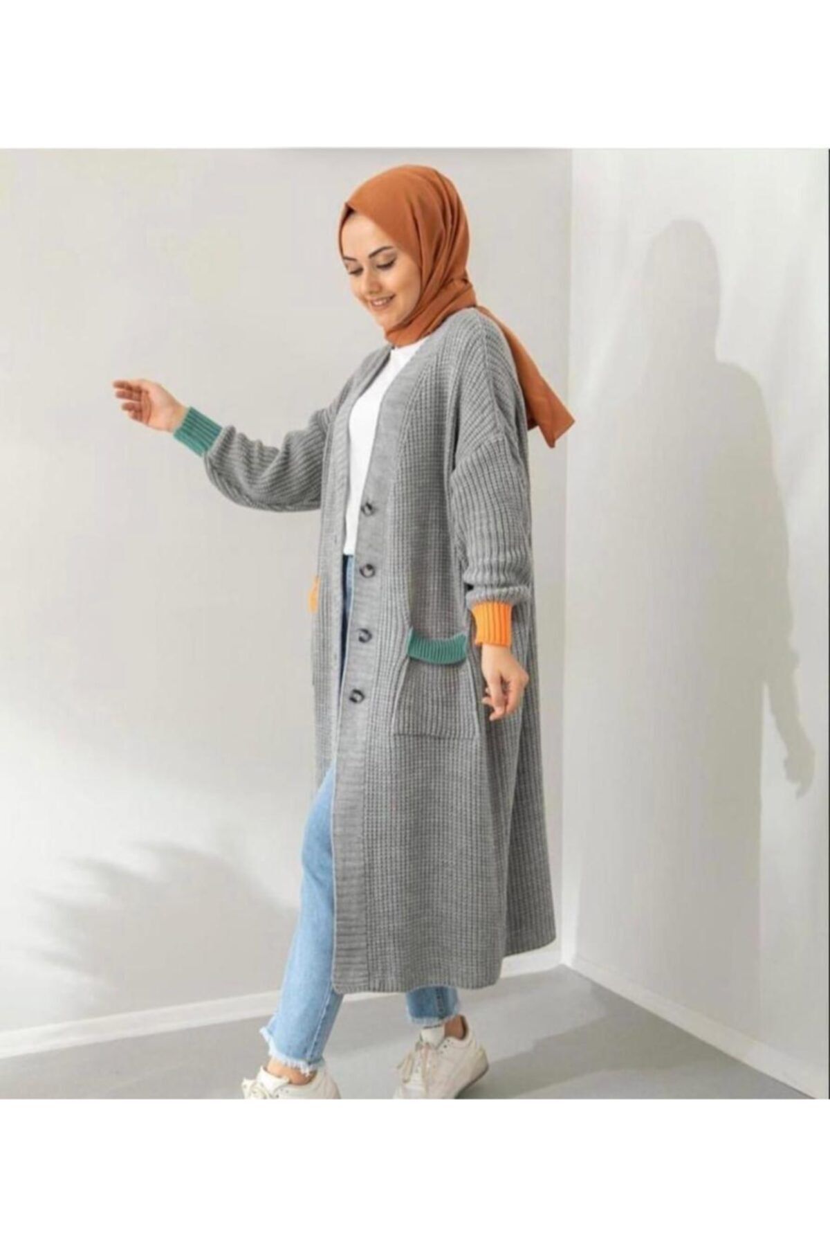 Pamuk Butik Kadın Cepli Düğmeli Gri Hırka