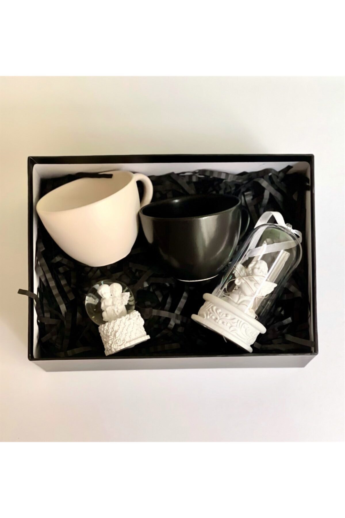 Gift Moda Işıklı Melek Kalp Biblo Mini Boy Melek Kar Küresi Ve 2'li Siyah Beyaz 6 cm Kupa Set