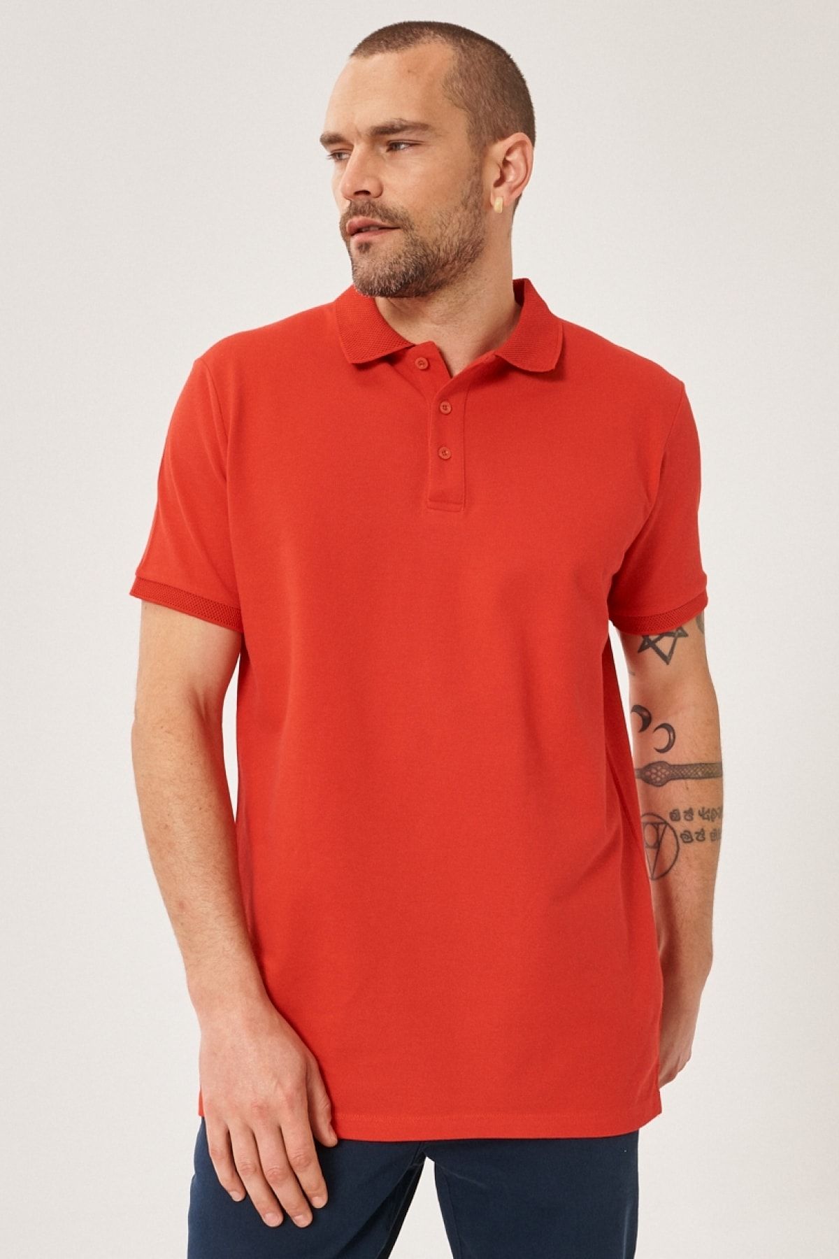 ALTINYILDIZ CLASSICS Erkek Nar Çiçeği Polo Yaka Cepsiz Slim Fit Dar Kesim %100 Pamuk Düz Tişört