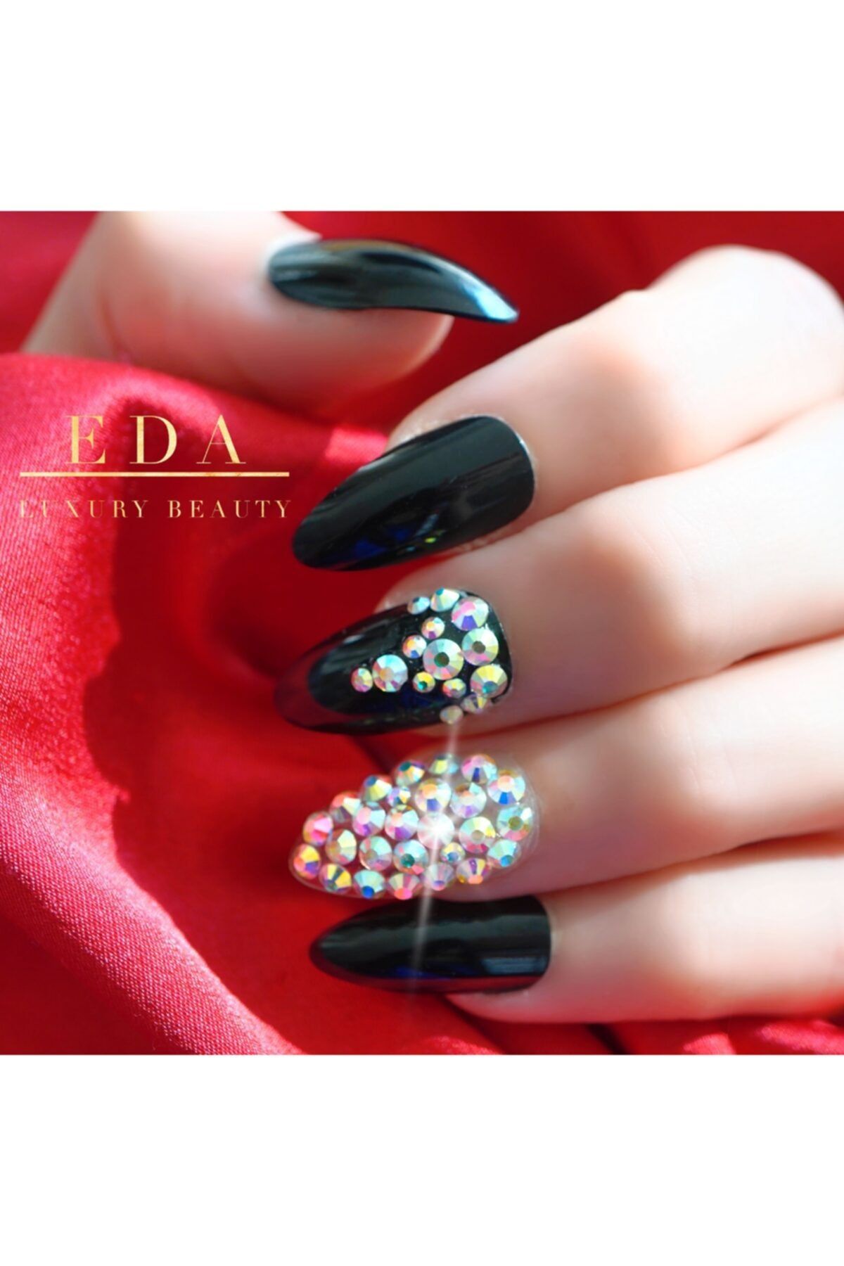 EDA LUXURY BEAUTY Siyah Takma Tırnak Lüks Parlak Beyaz Kristal Taşlı Desenli Uzun Oval Pointed Stiletto Nail Art Set
