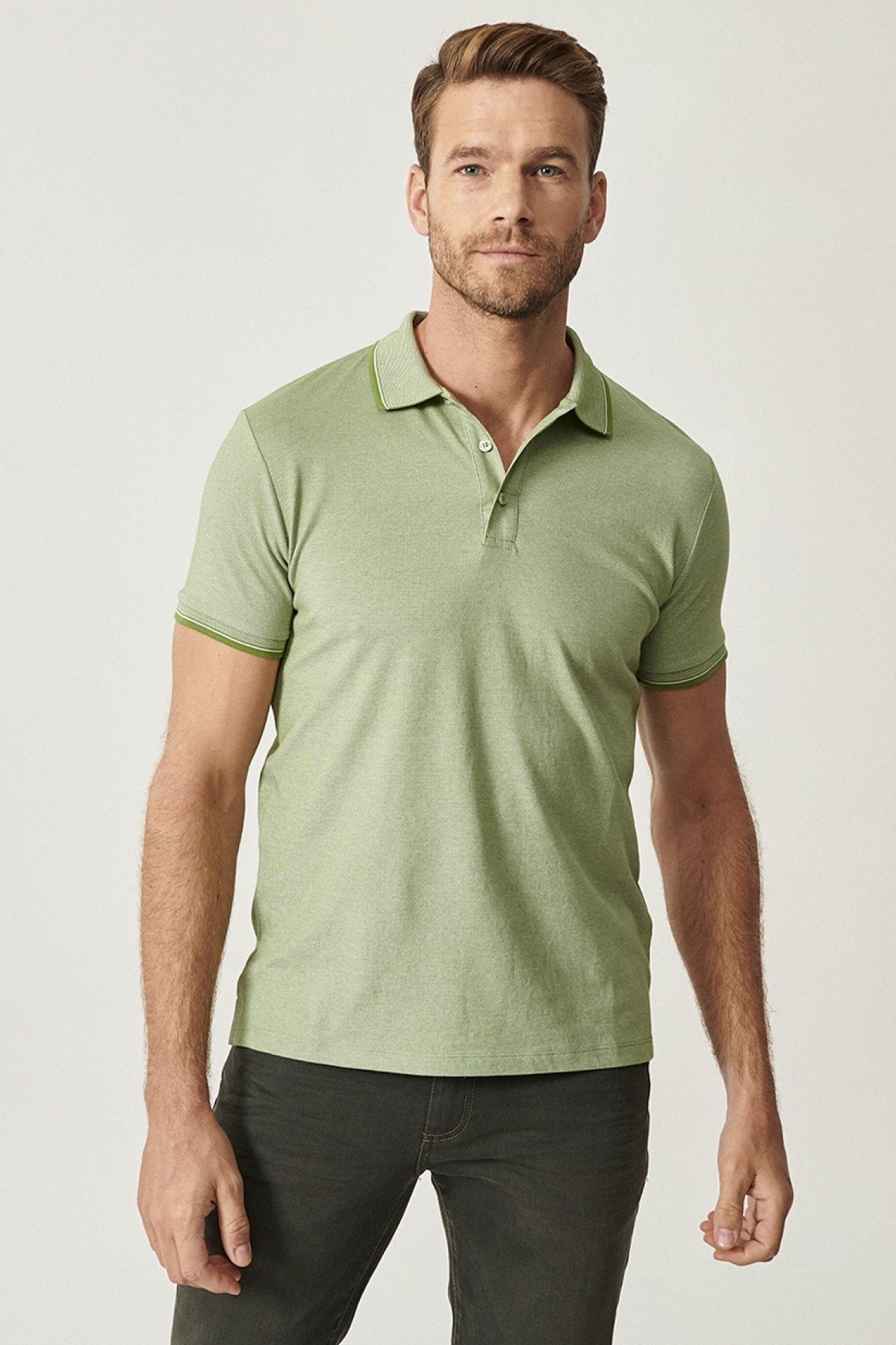ALTINYILDIZ CLASSICS Erkek Yeşil Düğmeli Polo Yaka Cepsiz Slim Fit Dar Kesim Düz Tişört