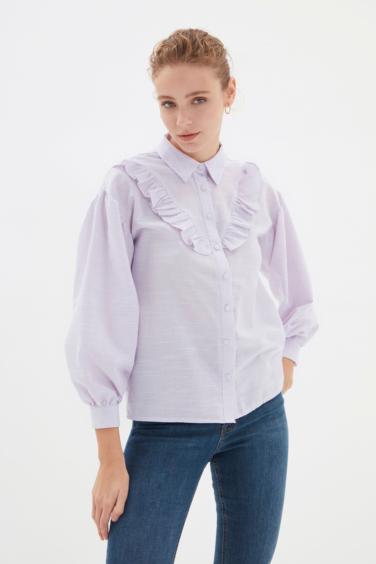 TRENDYOLMİLLA Lila Fırfır Detaylı Gömlek TWOSS20GO0357