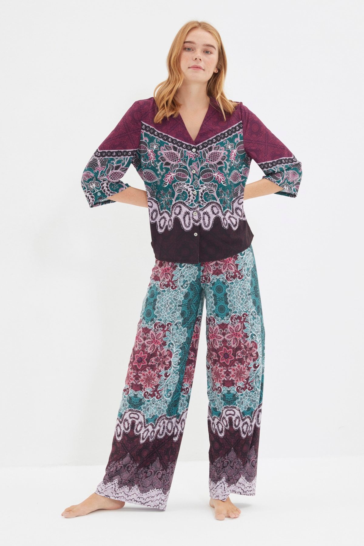 TRENDYOLMİLLA Çok Renkli Şal Desenli Dokuma Pijama Takımı THMAW22PT1312