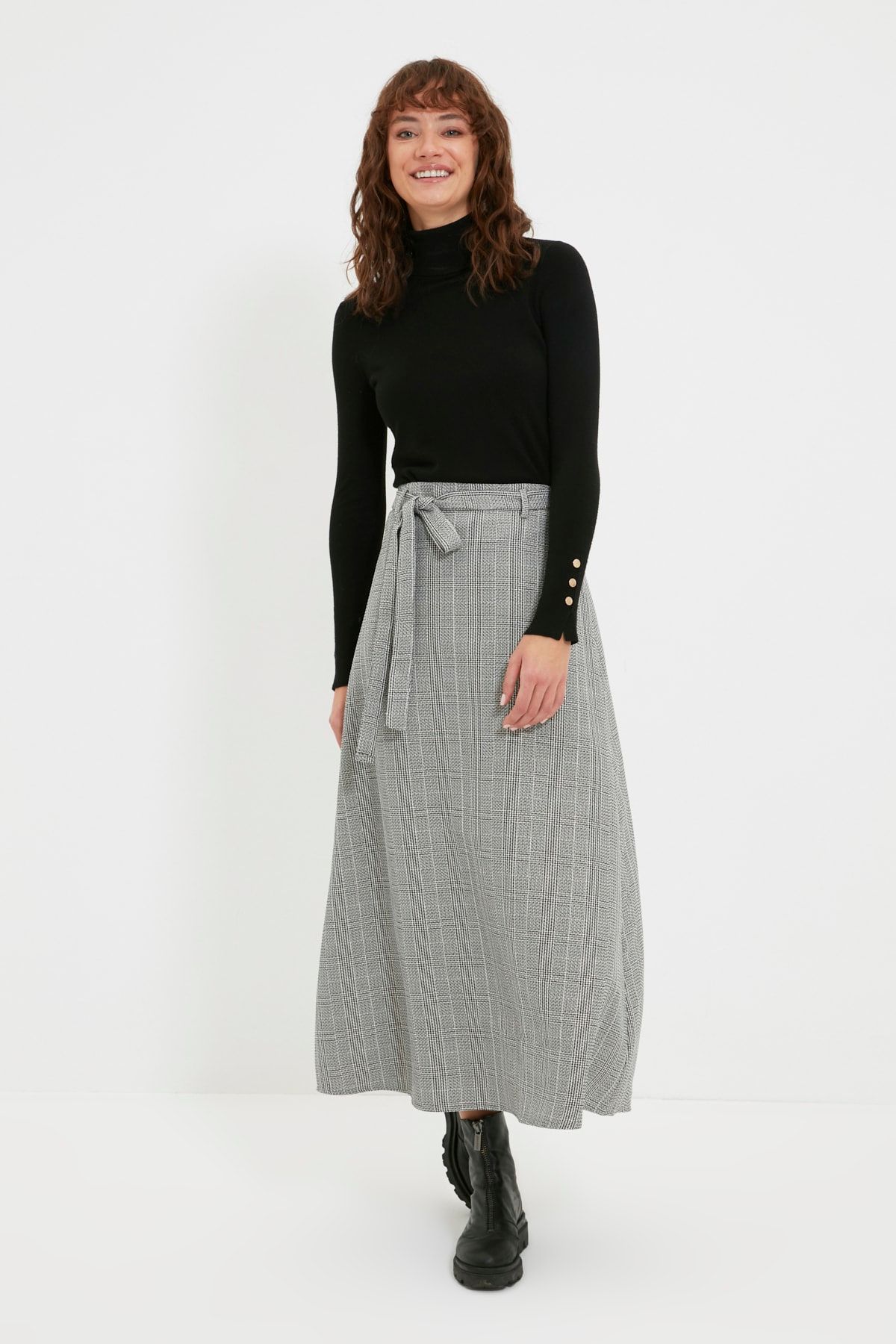 Trendyol Modest Gri Ekoseli Kuşaklı Etek TCTAW22EE0033