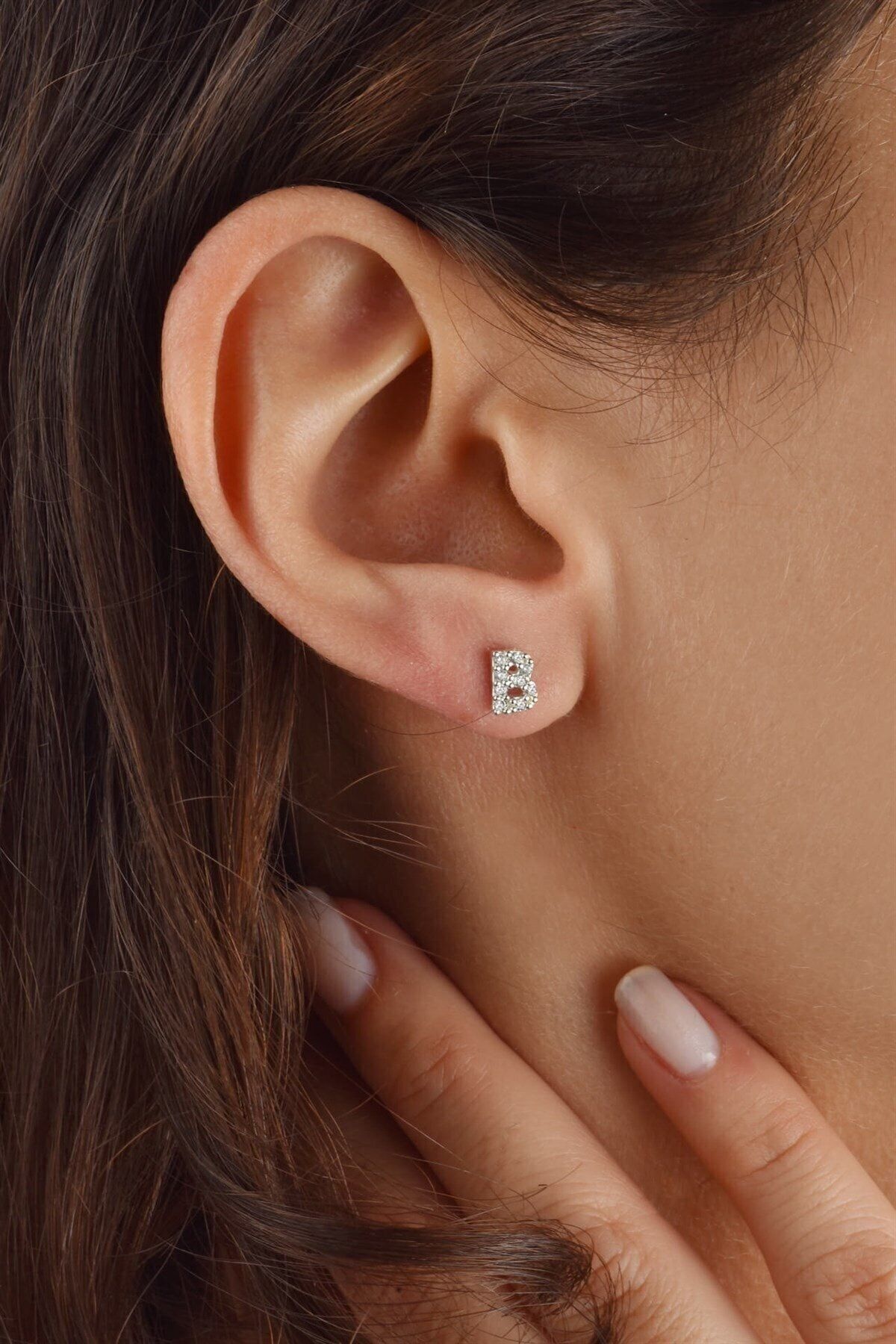 jelux silver Minimalist Zirkon Taşlı B Harfli Gümüş Küpe