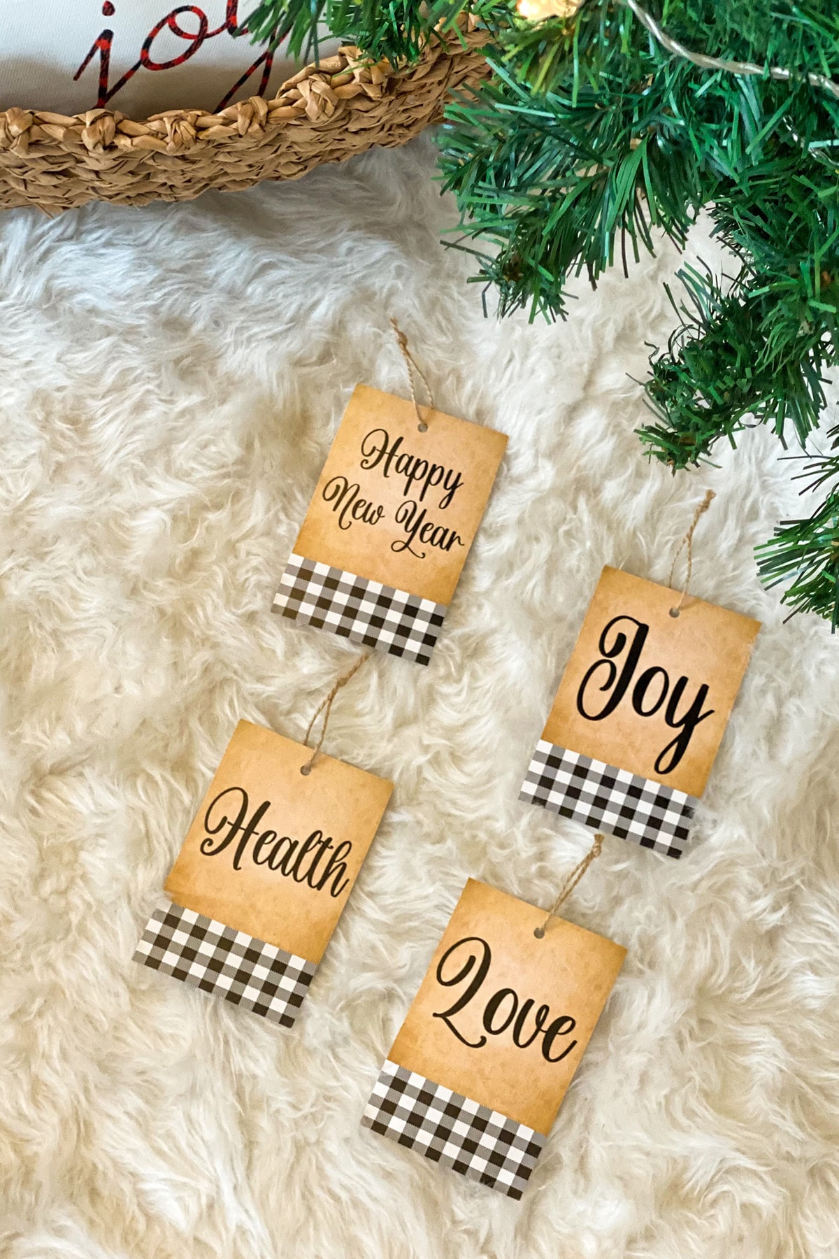 Gift and Story 4'lü Takım Dilek Kartları Yılbaşı Ağaç Süsü Siyah Beyaz Pötikare Ingilizce Set