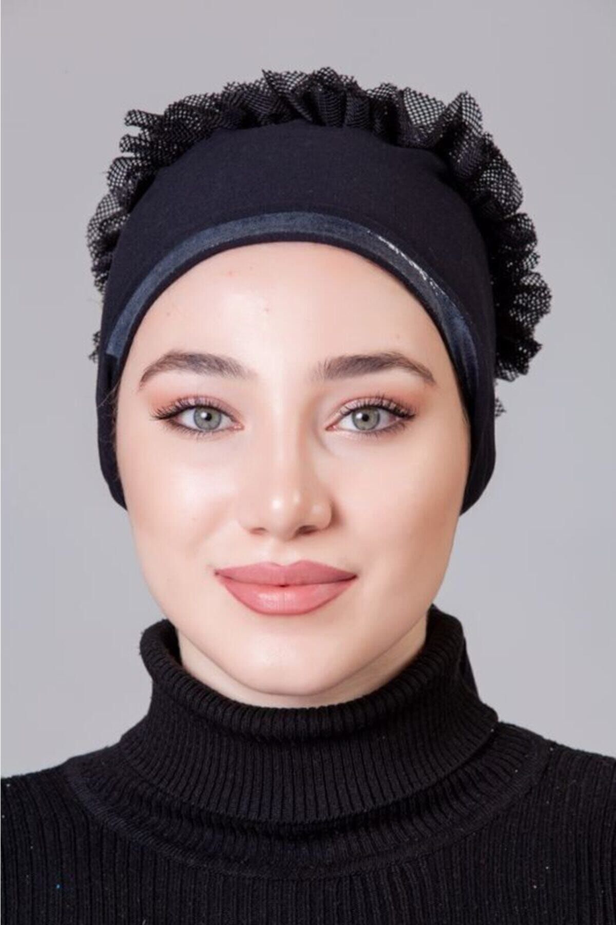 Asafir Siyah Penye Fırfırlı Kaymayan Bone