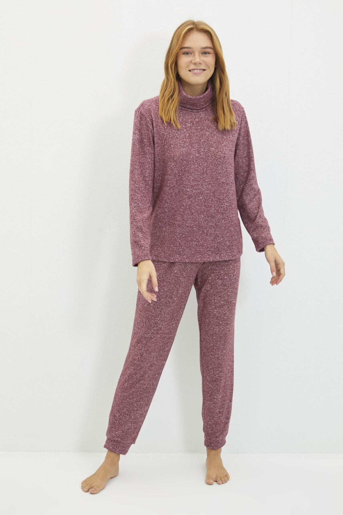 TRENDYOLMİLLA Mürdüm Yumoş Kumaş Örme Pijama Takımı THMAW22PT1482